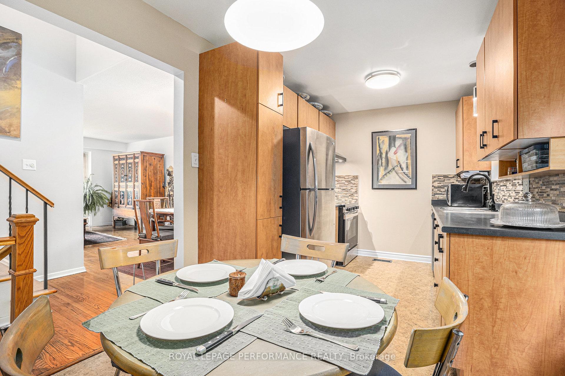 Photo 13 of 1 Wedgewood Crescent, Ottawa, Blackburn Hamlet — HOMEH