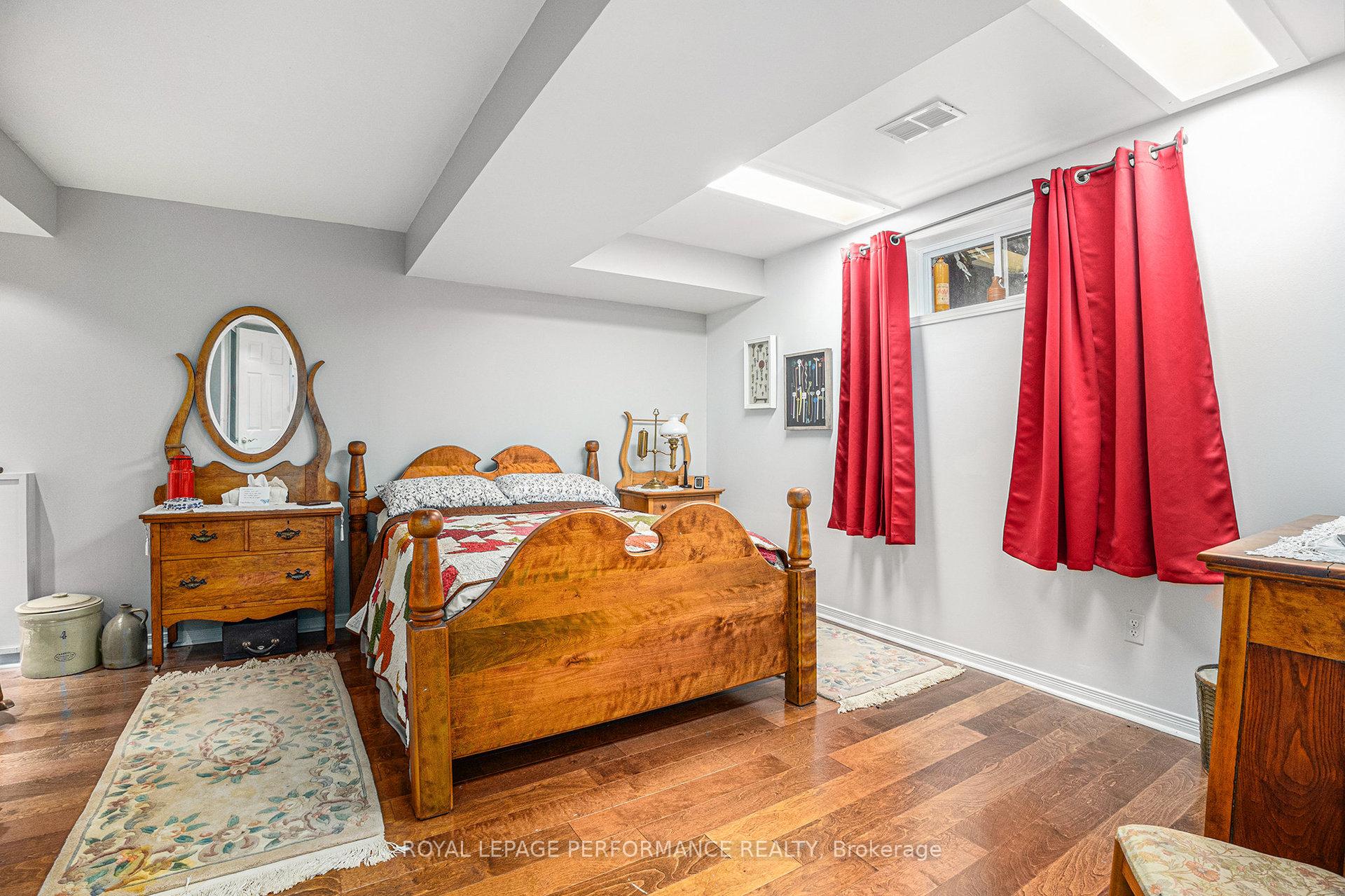 Photo 24 of 1 Wedgewood Crescent, Ottawa, Blackburn Hamlet — HOMEH