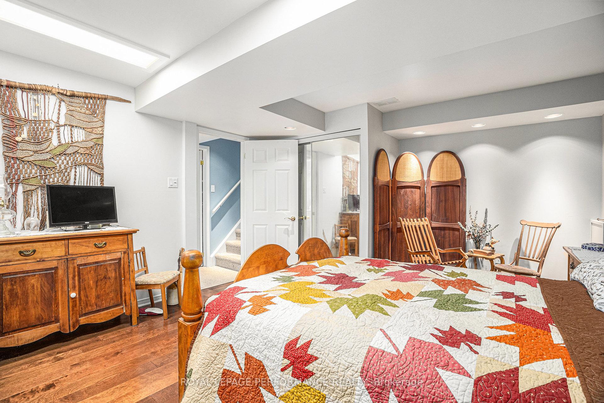 Photo 19 of 1 Wedgewood Crescent, Ottawa, Blackburn Hamlet — HOMEH
