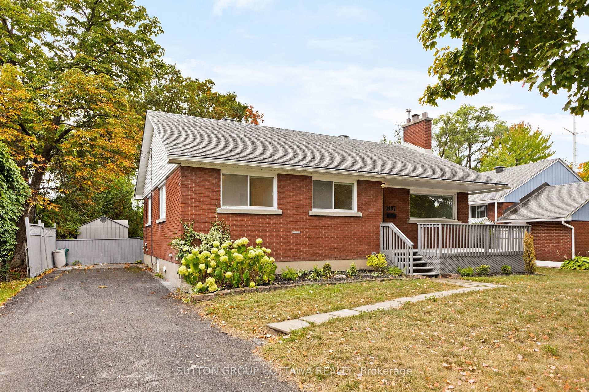 Photo 1 of 1487 Caverley Street, Ottawa, Riverview Park — HOMEH