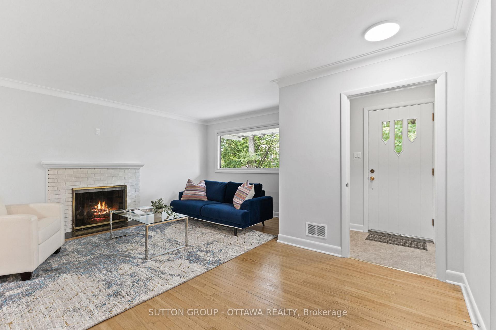 Photo 3 of 1487 Caverley Street, Ottawa, Riverview Park — HOMEH