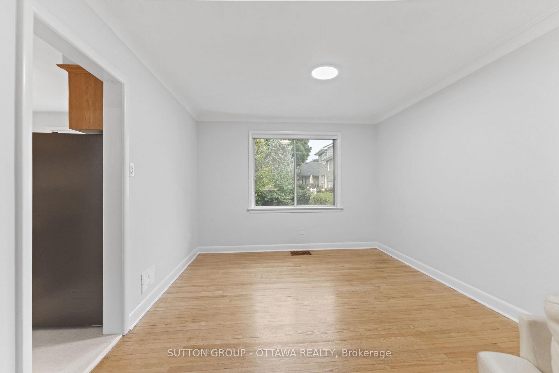 Photo 7 of 1487 Caverley Street, Ottawa, Riverview Park — HOMEH