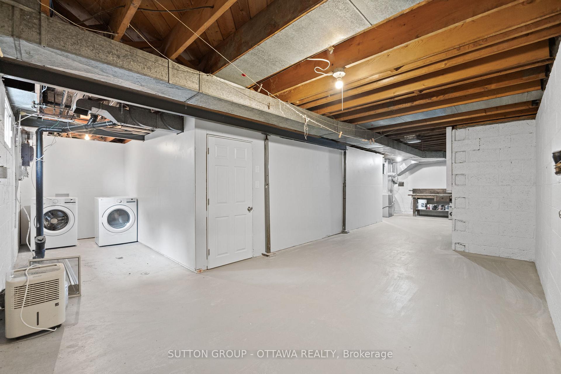 Photo 16 of 1487 Caverley Street, Ottawa, Riverview Park — HOMEH