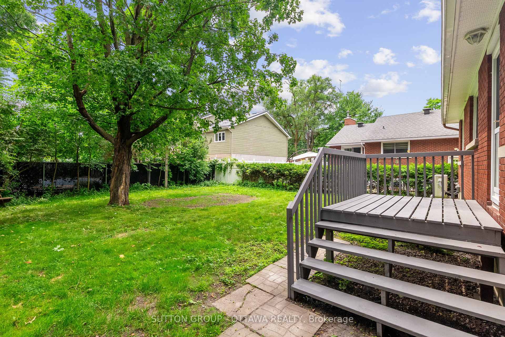 Photo 17 of 1487 Caverley Street, Ottawa, Riverview Park — HOMEH