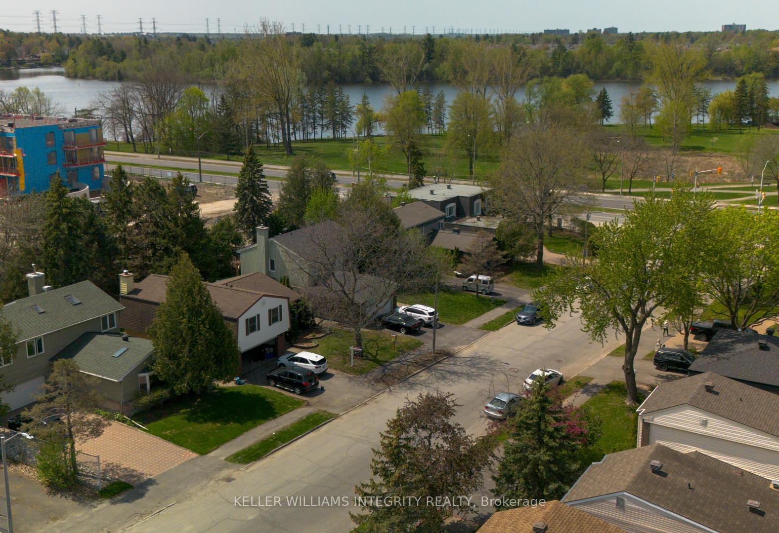 Photo 2 of 714 Mooneys Bay Place, Ottawa, Mooneys Bay/Riverside Park — HOMEH