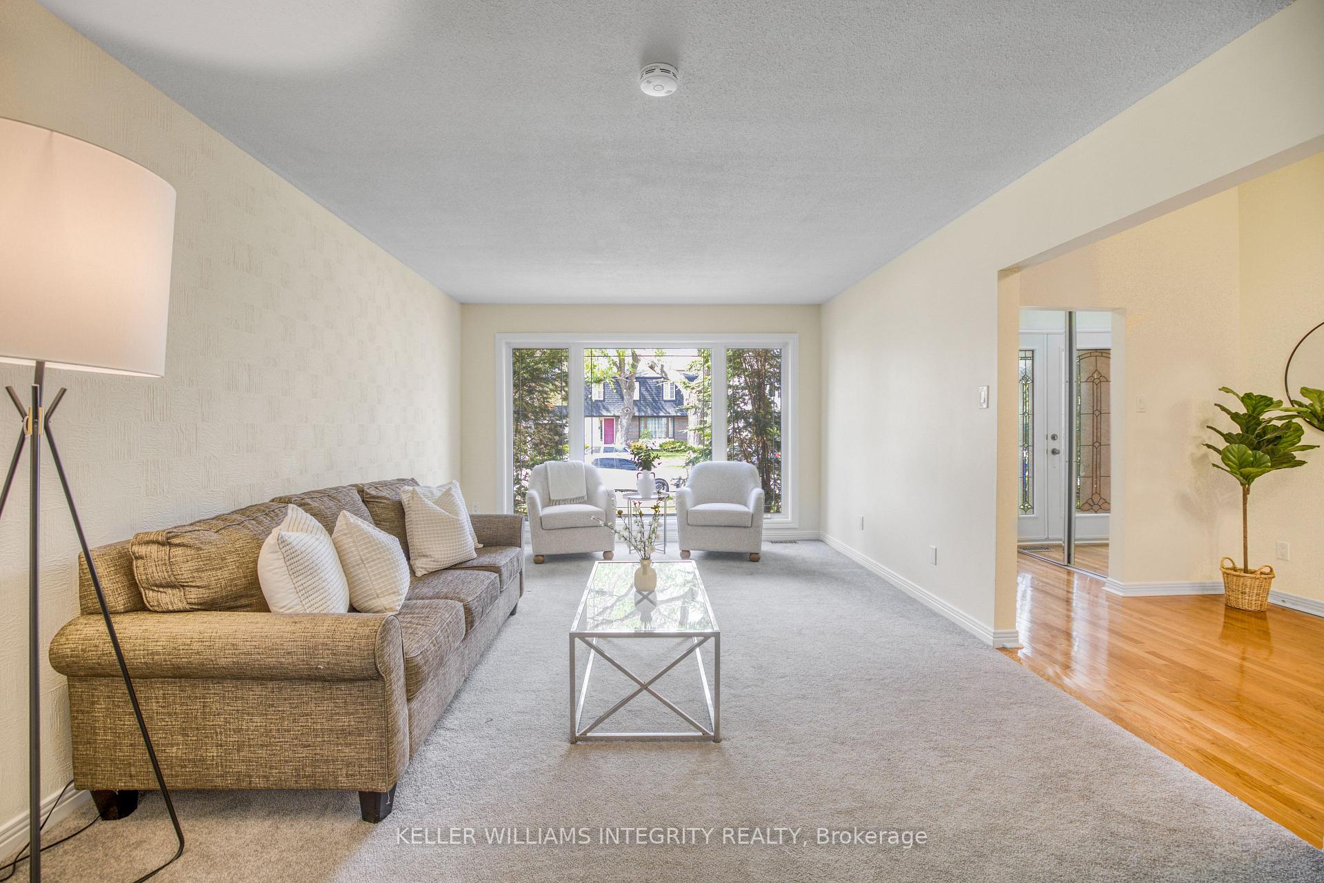 Photo 5 of 714 Mooneys Bay Place, Ottawa, Mooneys Bay/Riverside Park — HOMEH