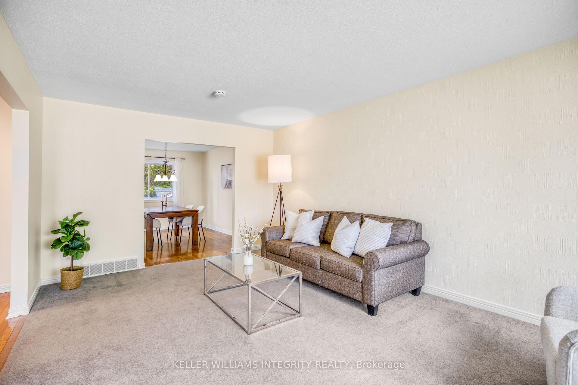 Photo 4 of 714 Mooneys Bay Place, Ottawa, Mooneys Bay/Riverside Park — HOMEH