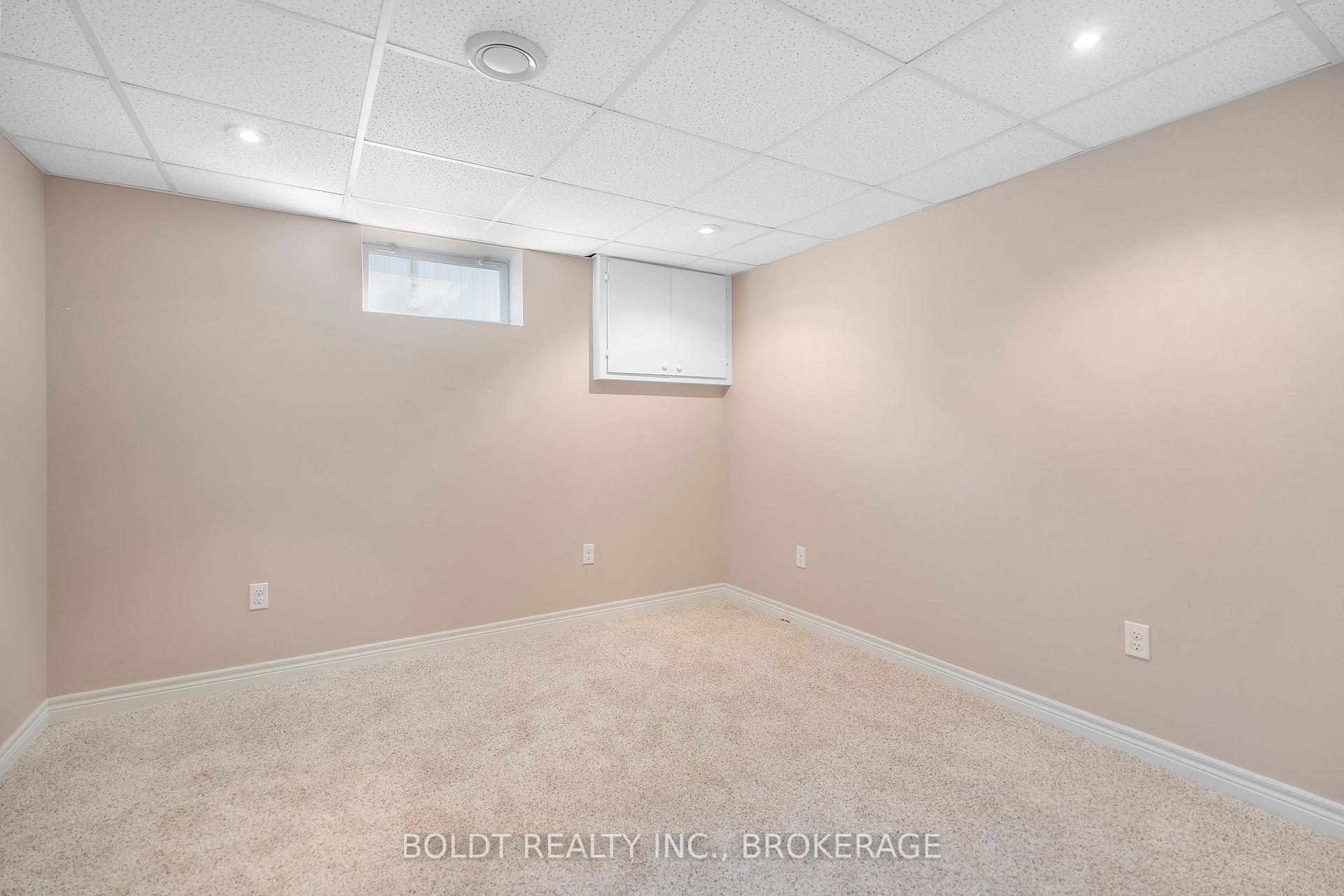 Photo 24 of 66 Whyte Avenue N, Thorold, Thorold Downtown — HOMEH