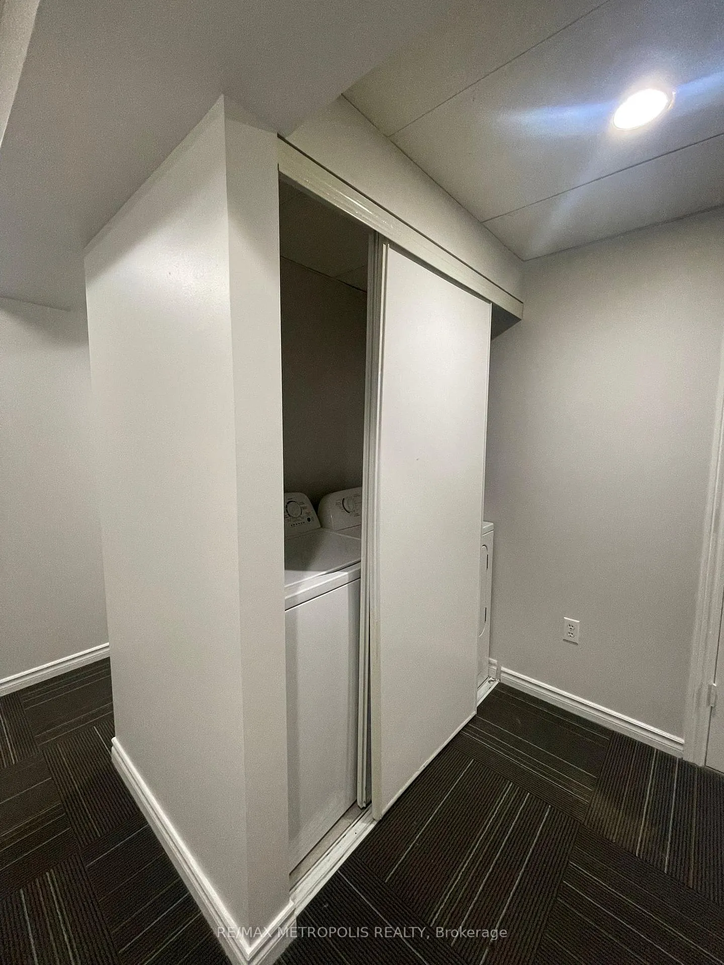 Photo 14 of Unit Lower, 58 Whitefoot Crescent, Ajax, South East — HOMEH