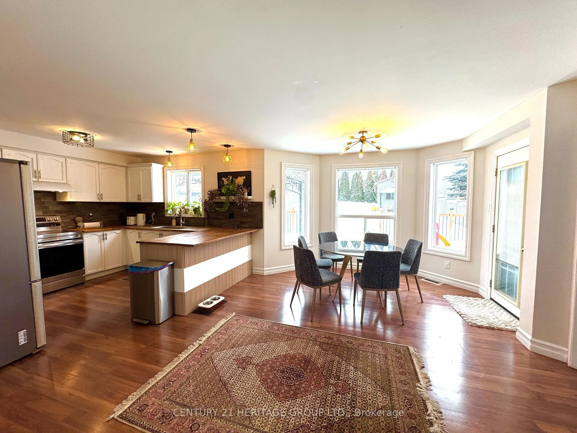 Photo 14 of Unit Main & 2nd, 25 Logan Court, Barrie, Holly — HOMEH