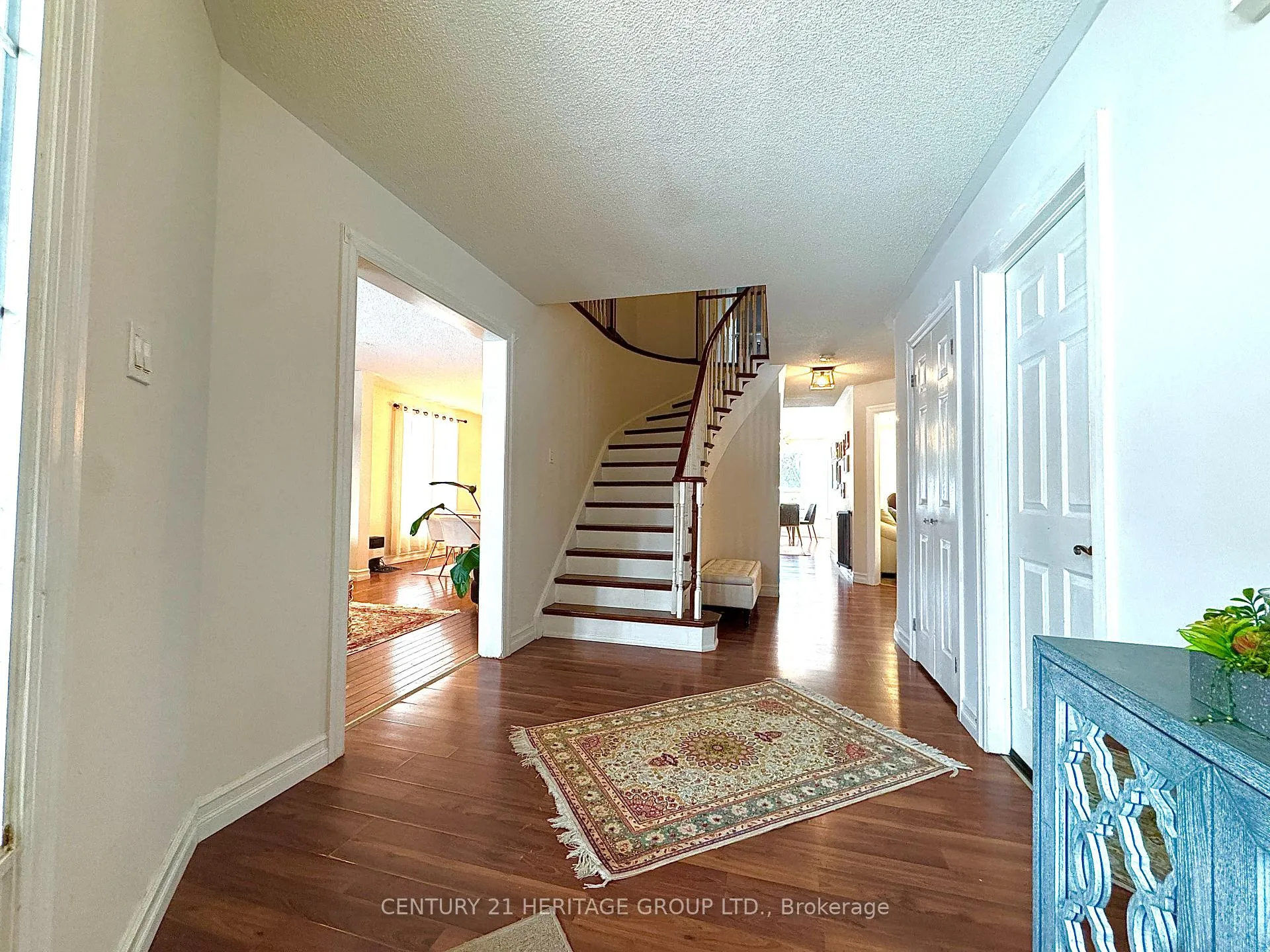 Photo 23 of Unit Main & 2nd, 25 Logan Court, Barrie, Holly — HOMEH