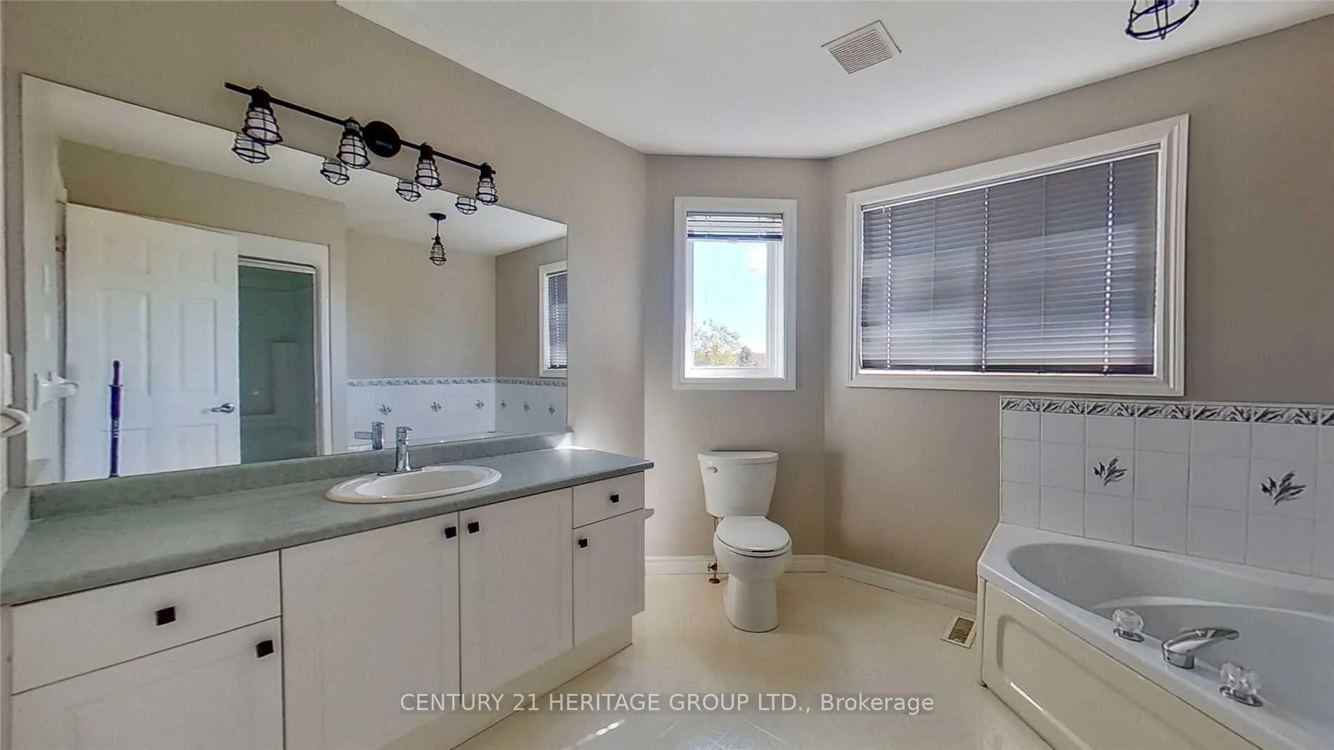 Photo 26 of Unit Main & 2nd, 25 Logan Court, Barrie, Holly — HOMEH