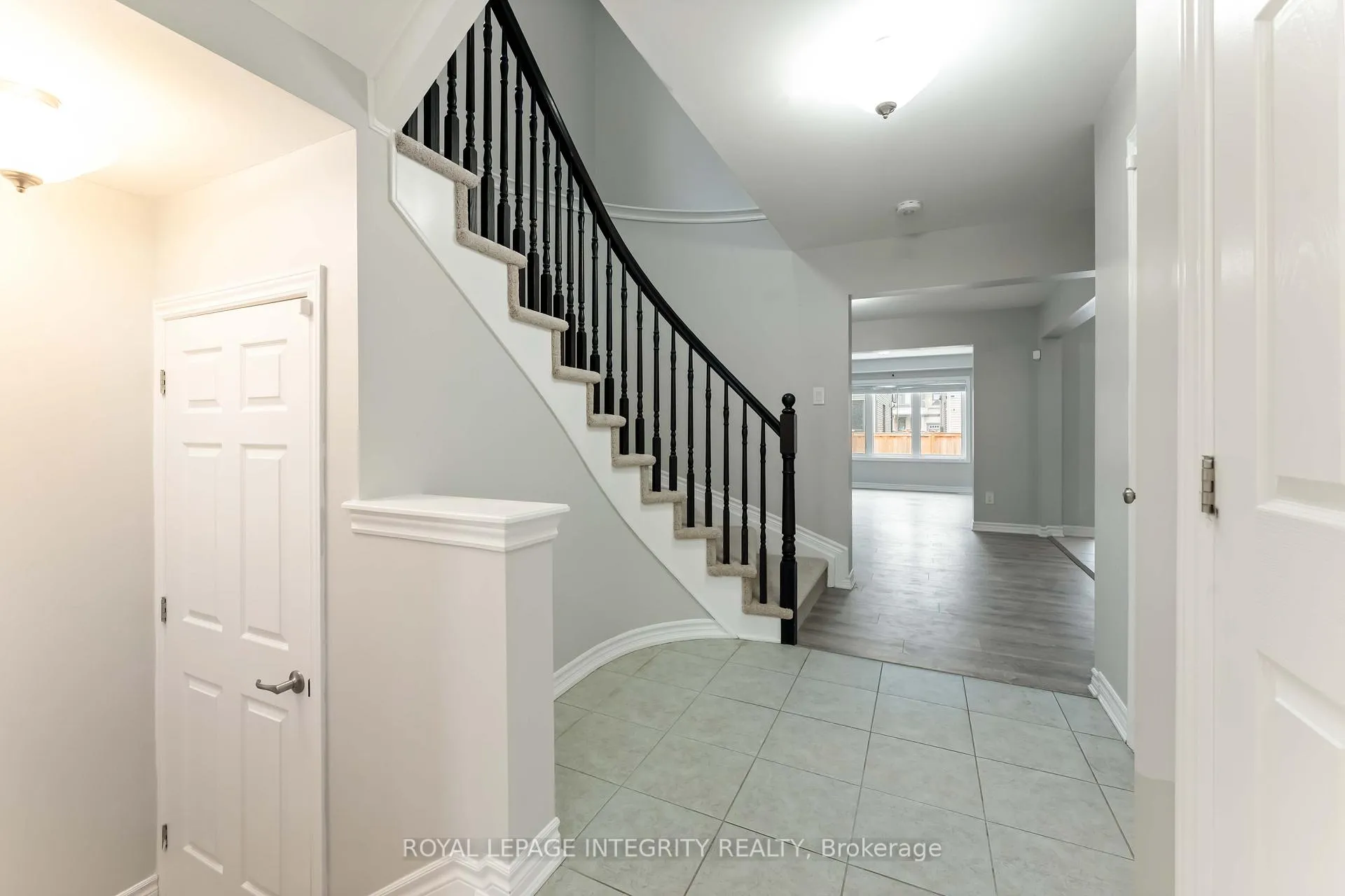 Photo 2 of 408 Aphelion Crescent, Ottawa, Barrhaven - Half Moon Bay — HOMEH