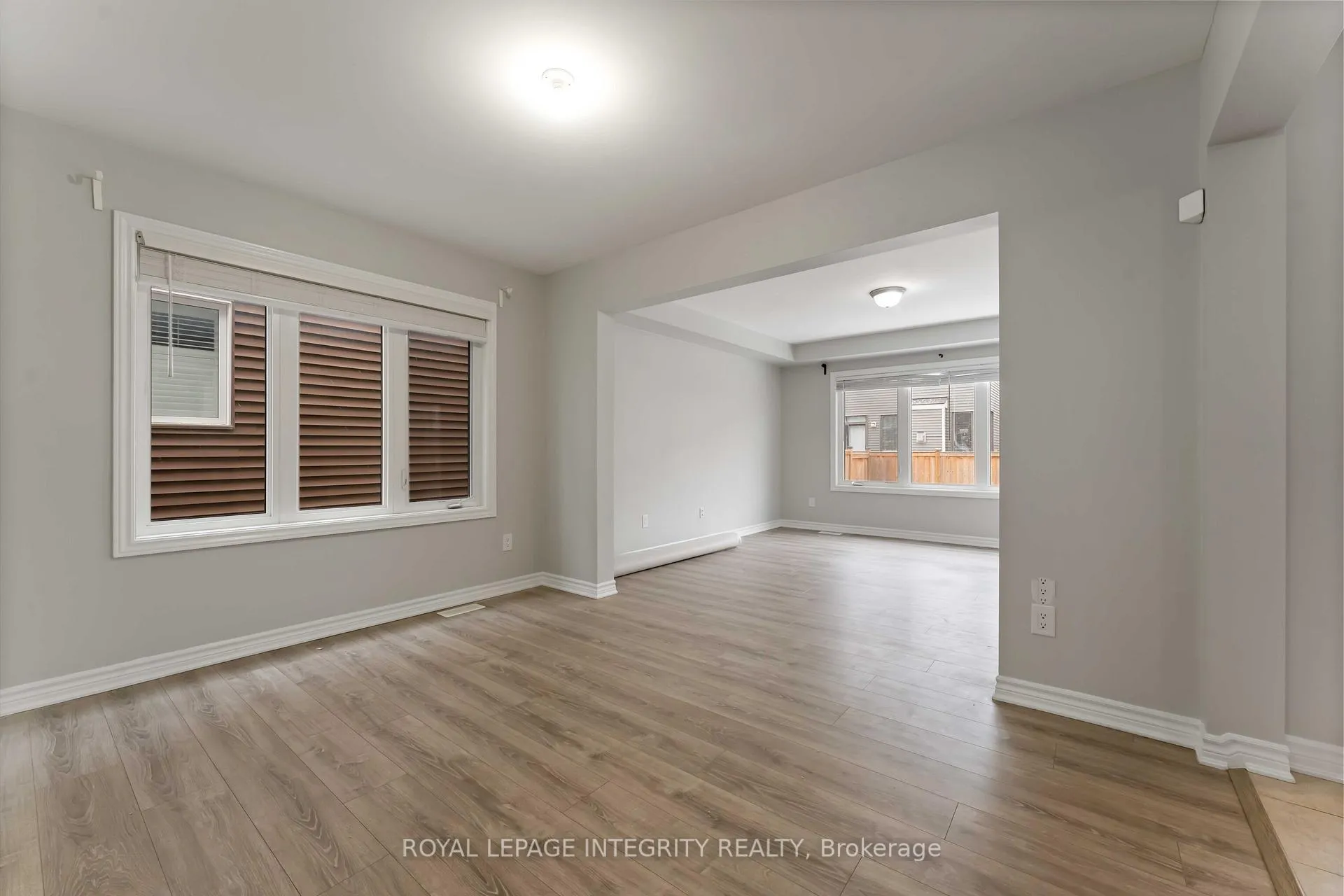 Photo 4 of 408 Aphelion Crescent, Ottawa, Barrhaven - Half Moon Bay — HOMEH