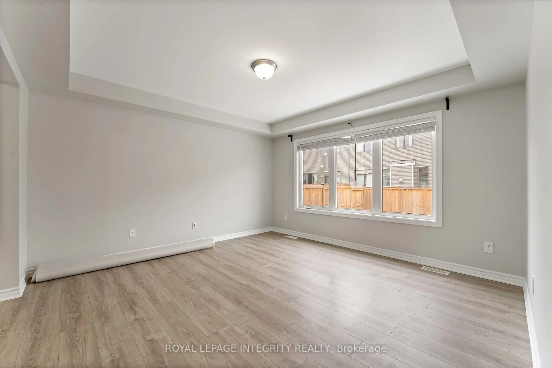 Photo 6 of 408 Aphelion Crescent, Ottawa, Barrhaven - Half Moon Bay — HOMEH