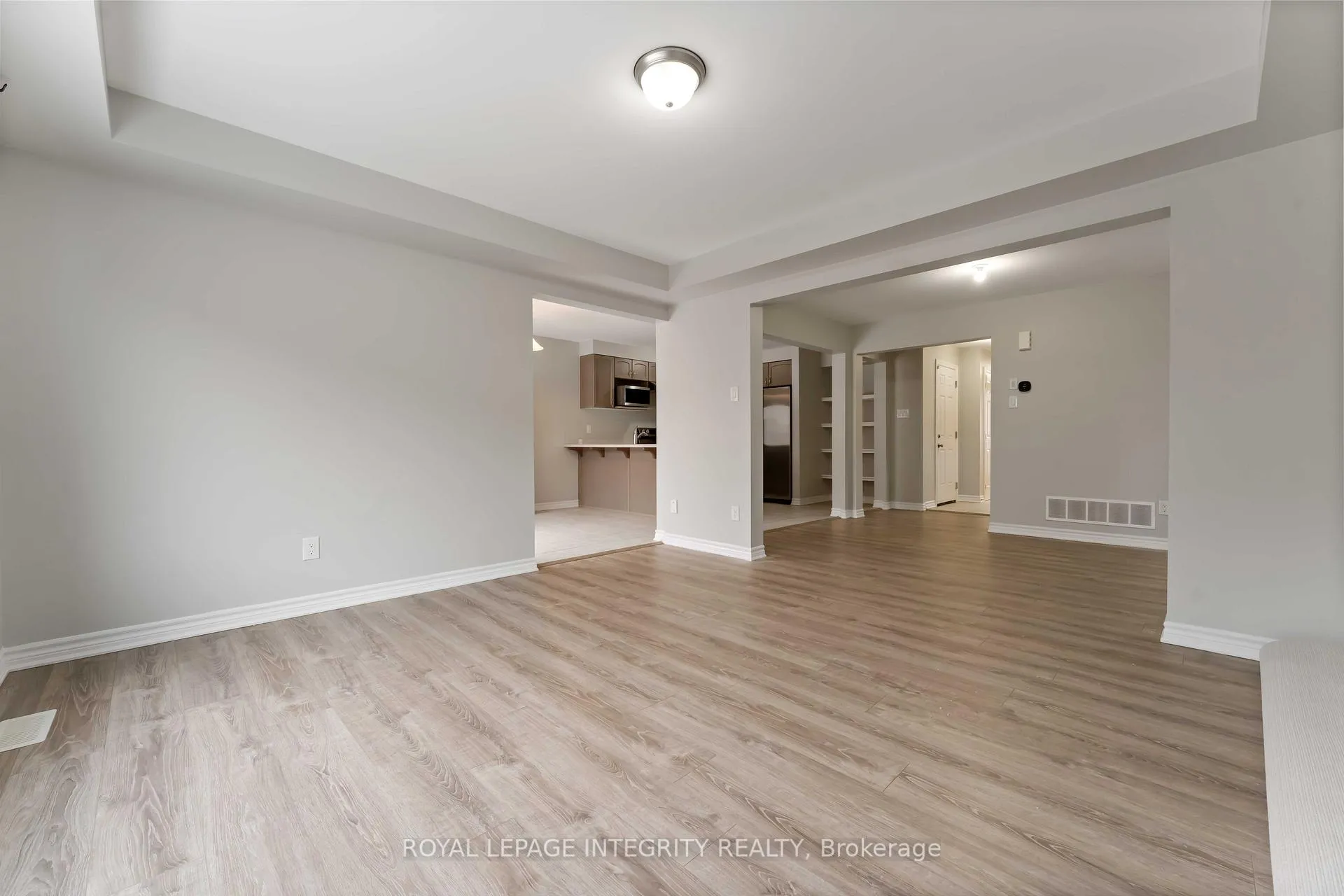 Photo 8 of 408 Aphelion Crescent, Ottawa, Barrhaven - Half Moon Bay — HOMEH