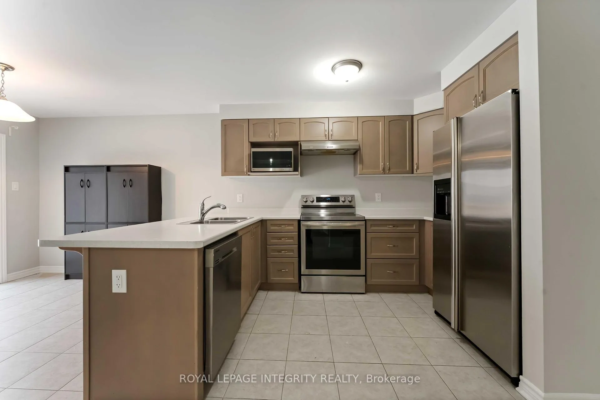 Photo 11 of 408 Aphelion Crescent, Ottawa, Barrhaven - Half Moon Bay — HOMEH