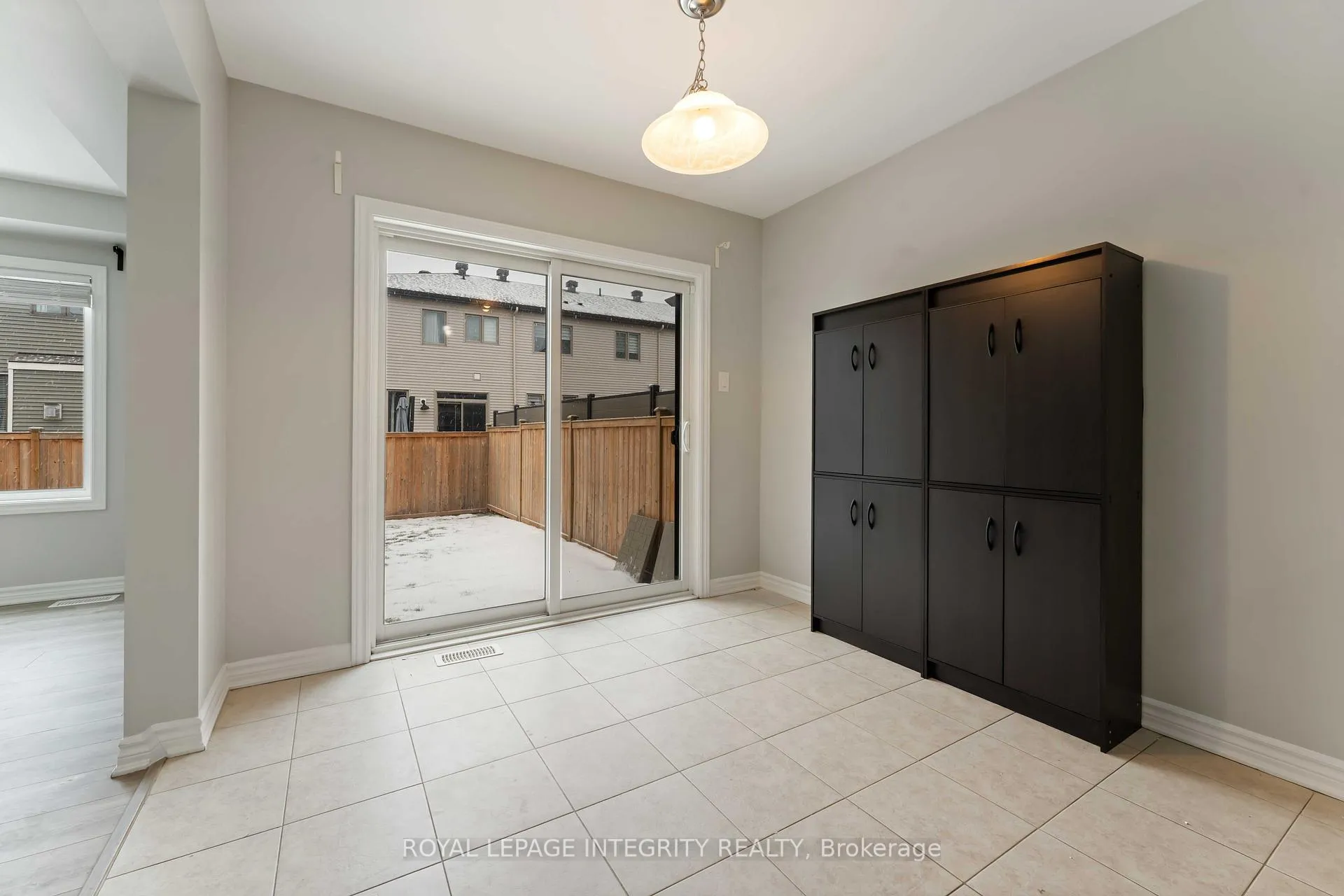 Photo 13 of 408 Aphelion Crescent, Ottawa, Barrhaven - Half Moon Bay — HOMEH