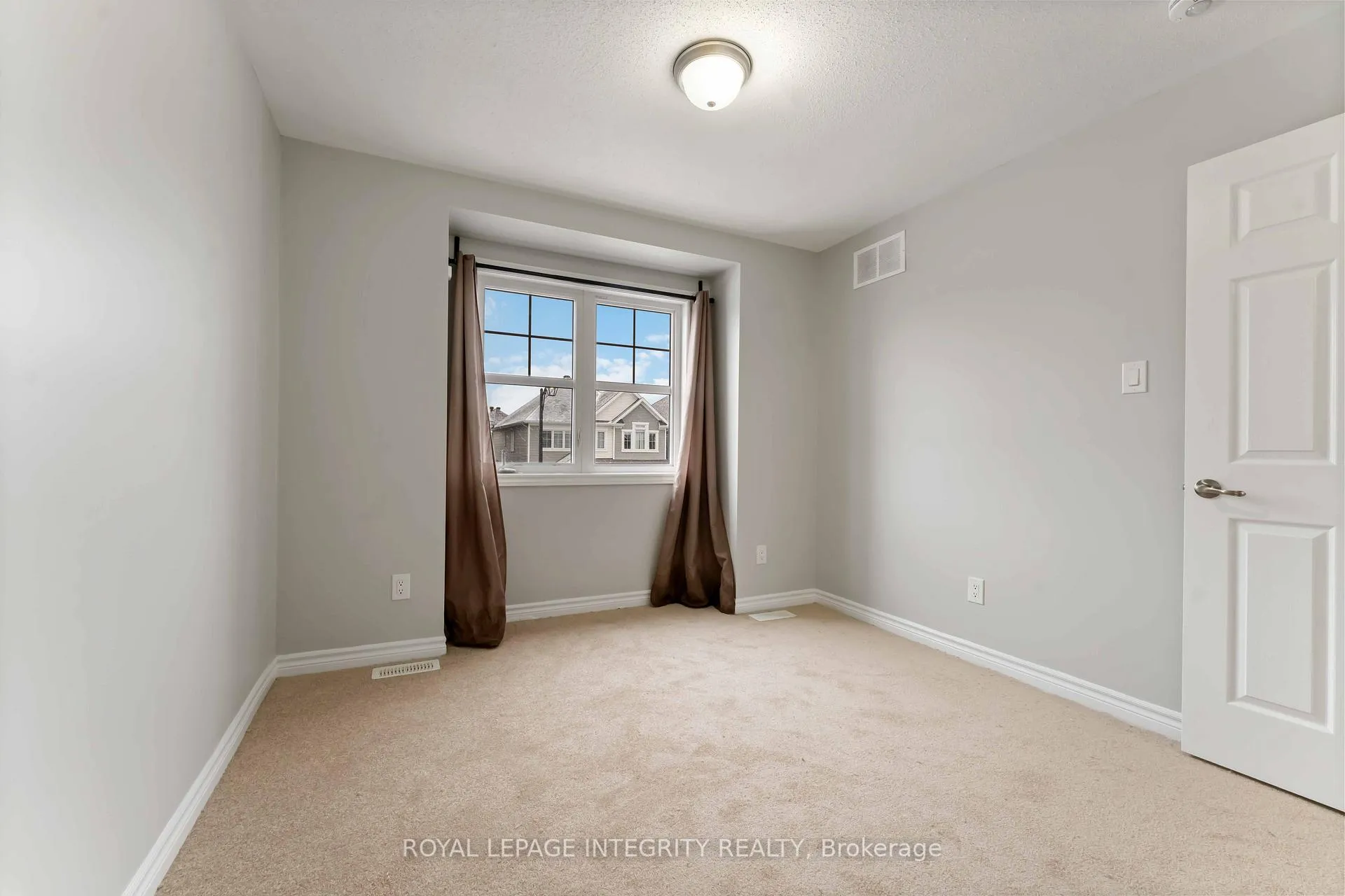 Photo 32 of 408 Aphelion Crescent, Ottawa, Barrhaven - Half Moon Bay — HOMEH