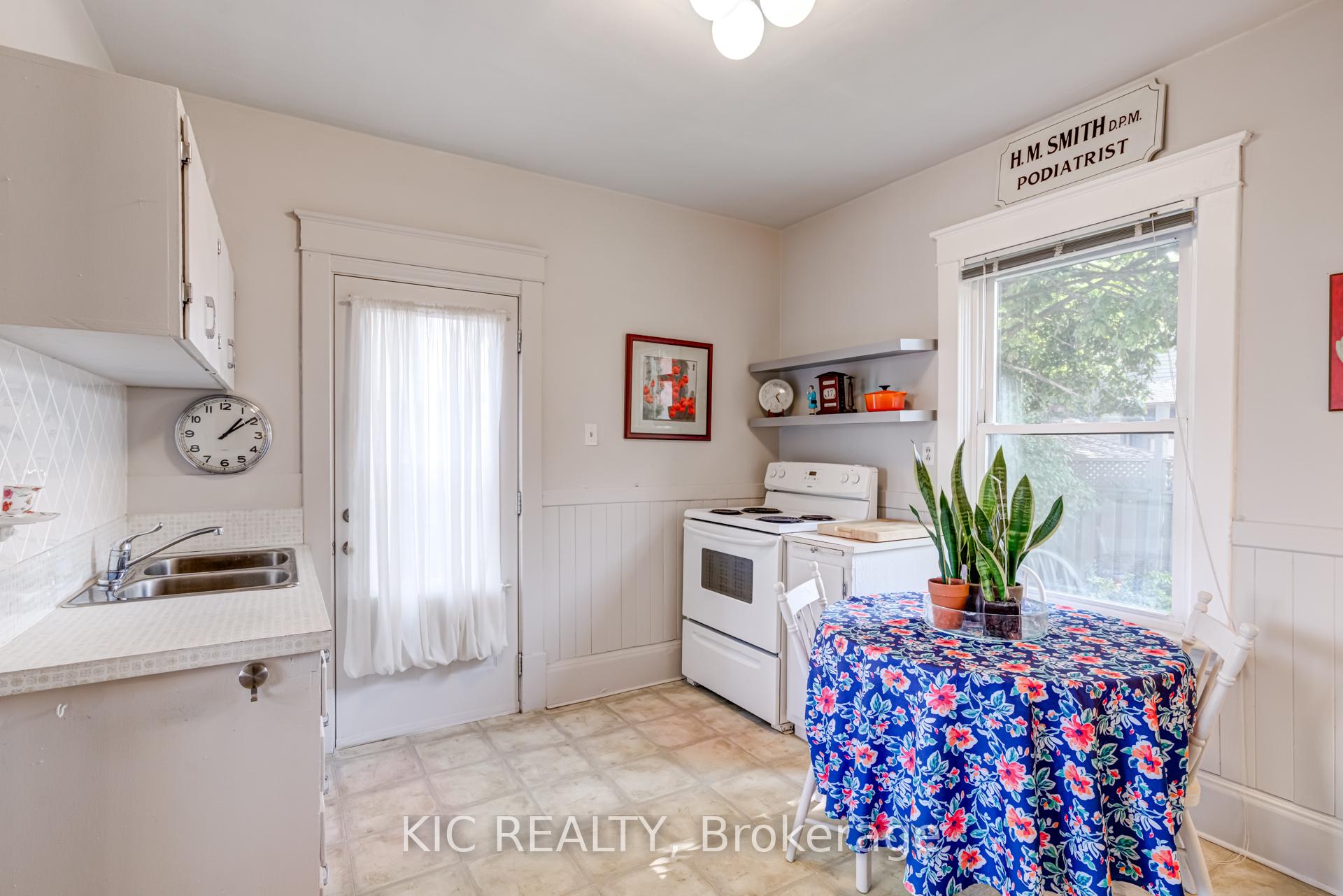 Photo 14 of 2 Boundary Lane, Thorold, Thorold Downtown — HOMEH