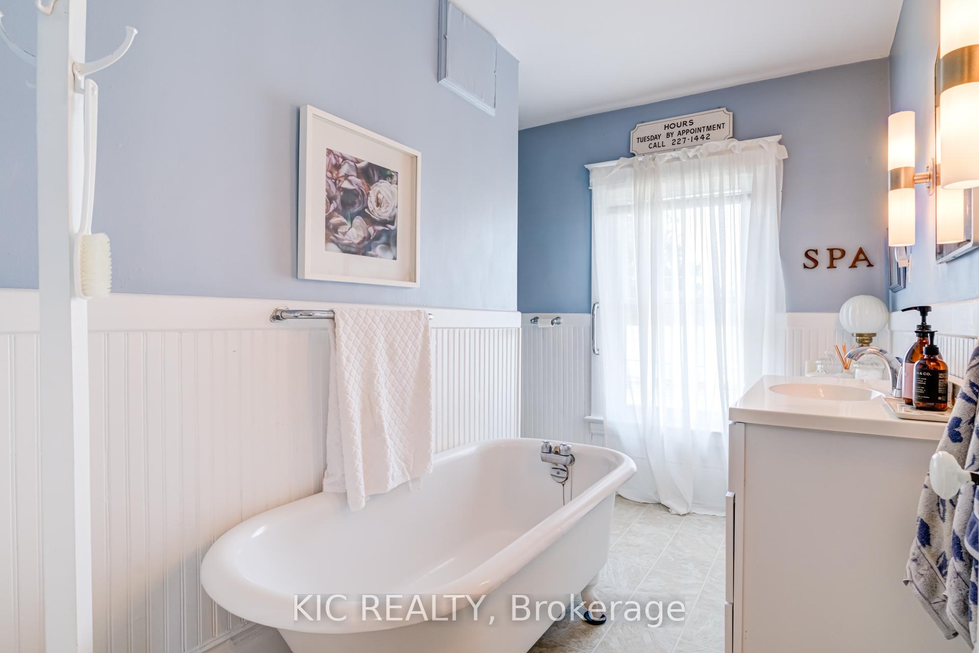 Photo 24 of 2 Boundary Lane, Thorold, Thorold Downtown — HOMEH