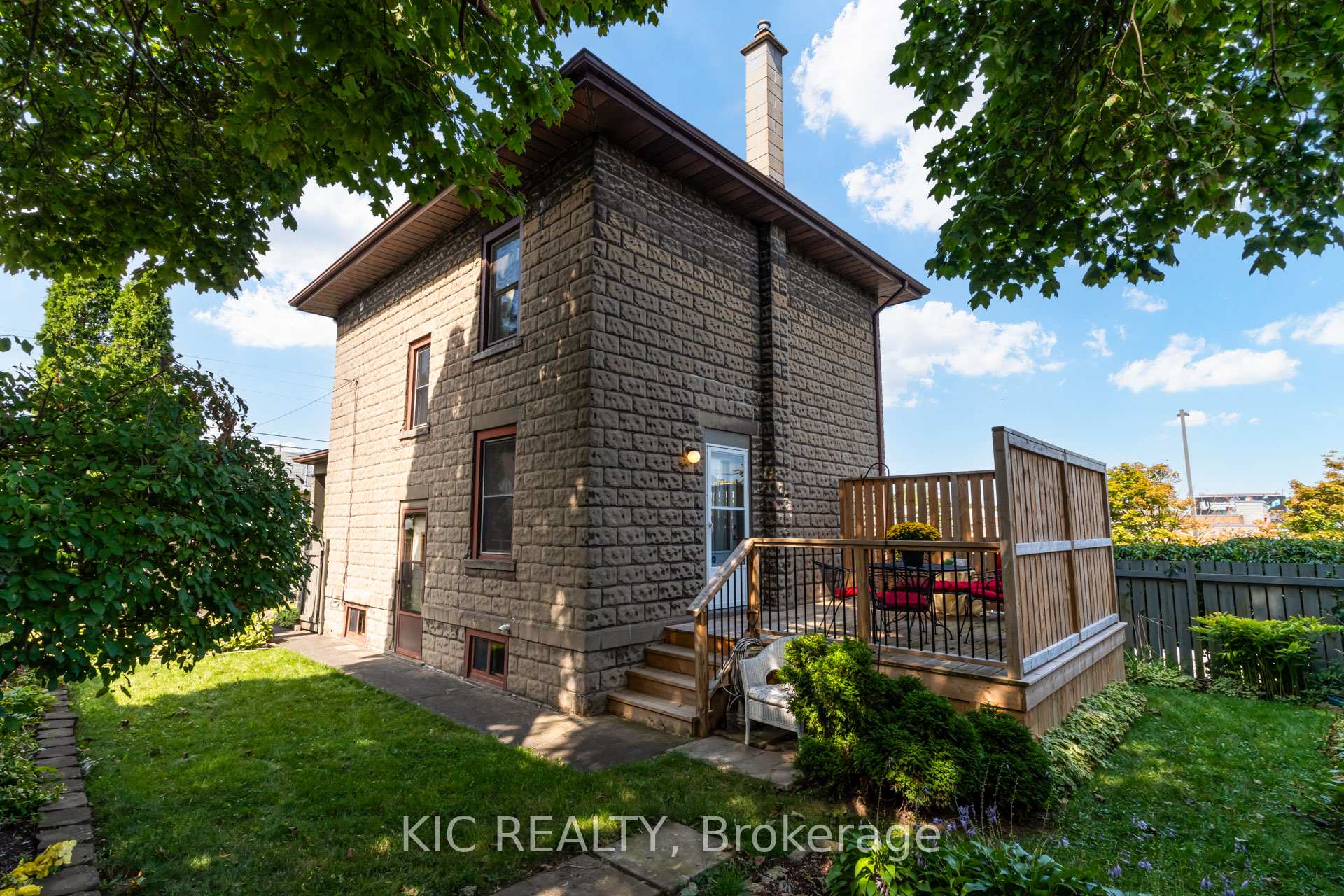 Photo 34 of 2 Boundary Lane, Thorold, Thorold Downtown — HOMEH