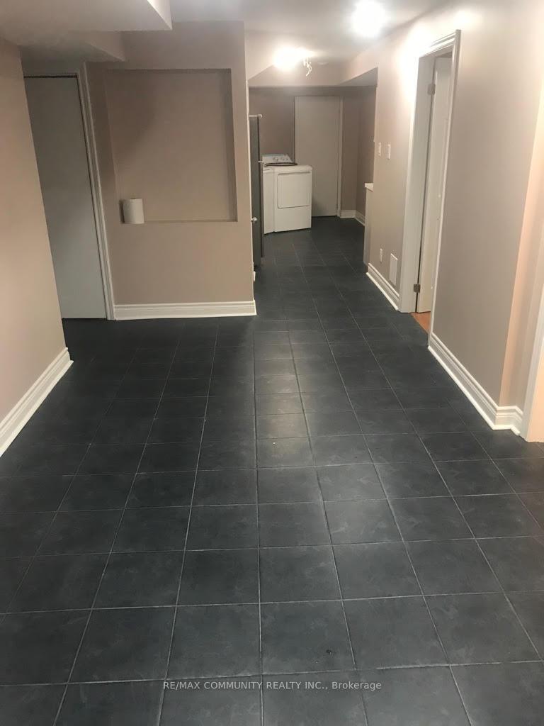 Photo 2 of 33 Challenger Court, Scarborough, Highland Creek — HOMEH