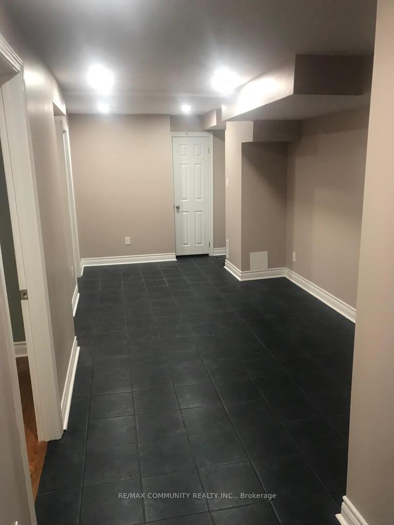 Photo 3 of 33 Challenger Court, Scarborough, Highland Creek — HOMEH