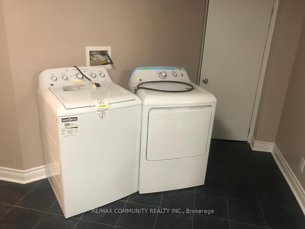 Photo 10 of 33 Challenger Court, Scarborough, Highland Creek — HOMEH