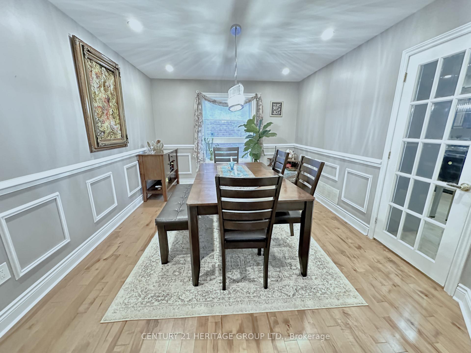 Photo 6 of 192 Covent Crescent, Aurora, Aurora Highlands — HOMEH
