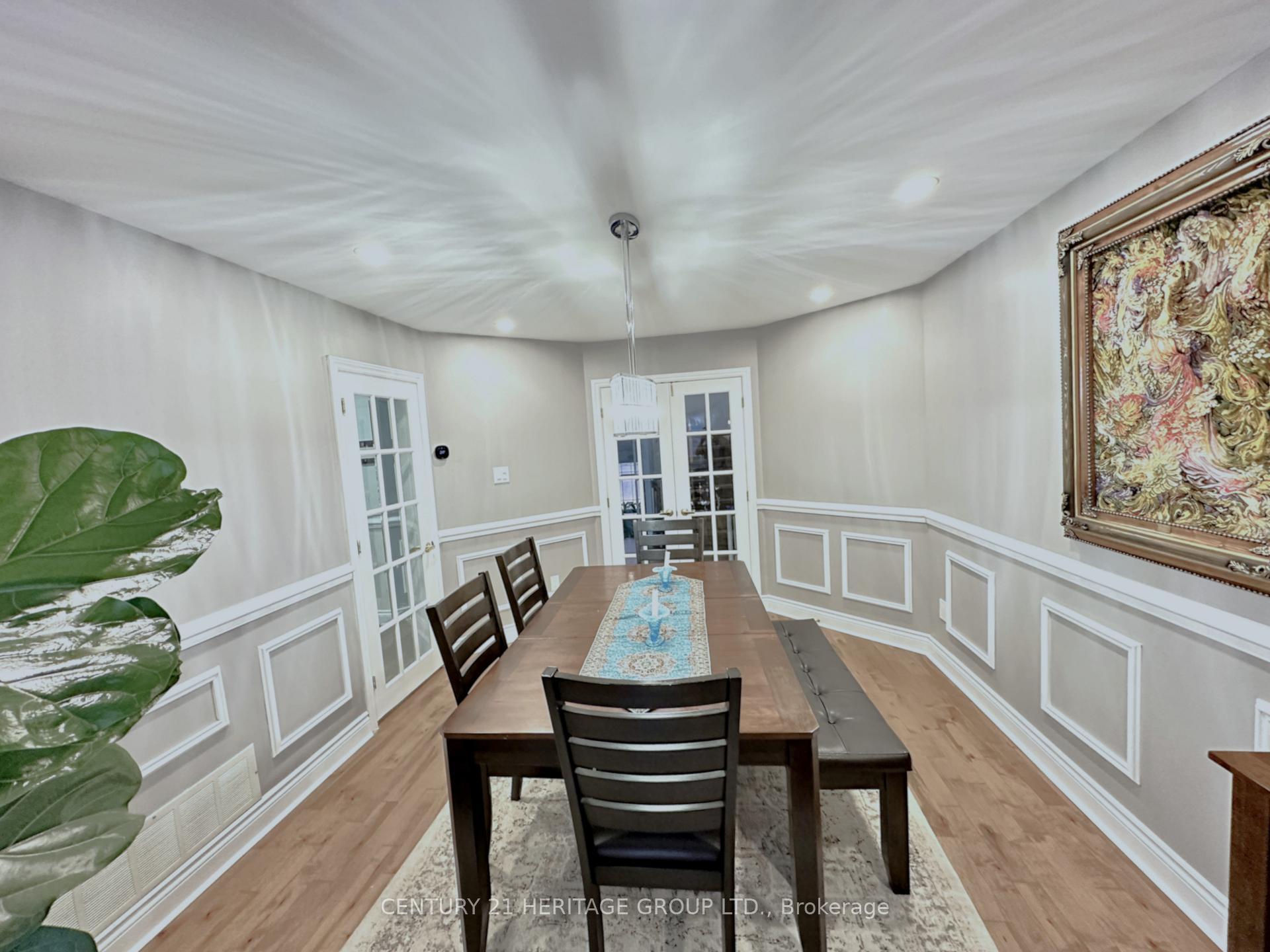 Photo 4 of 192 Covent Crescent, Aurora, Aurora Highlands — HOMEH