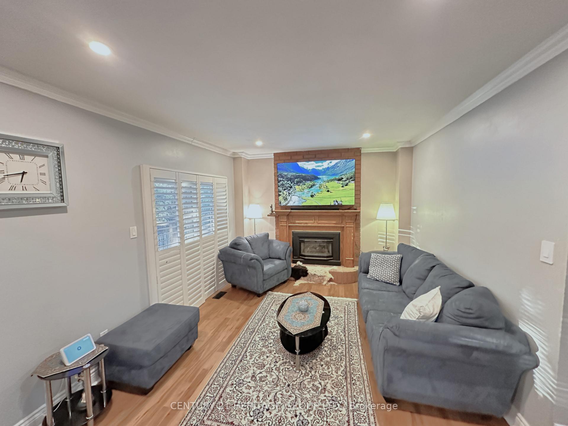 Photo 8 of 192 Covent Crescent, Aurora, Aurora Highlands — HOMEH