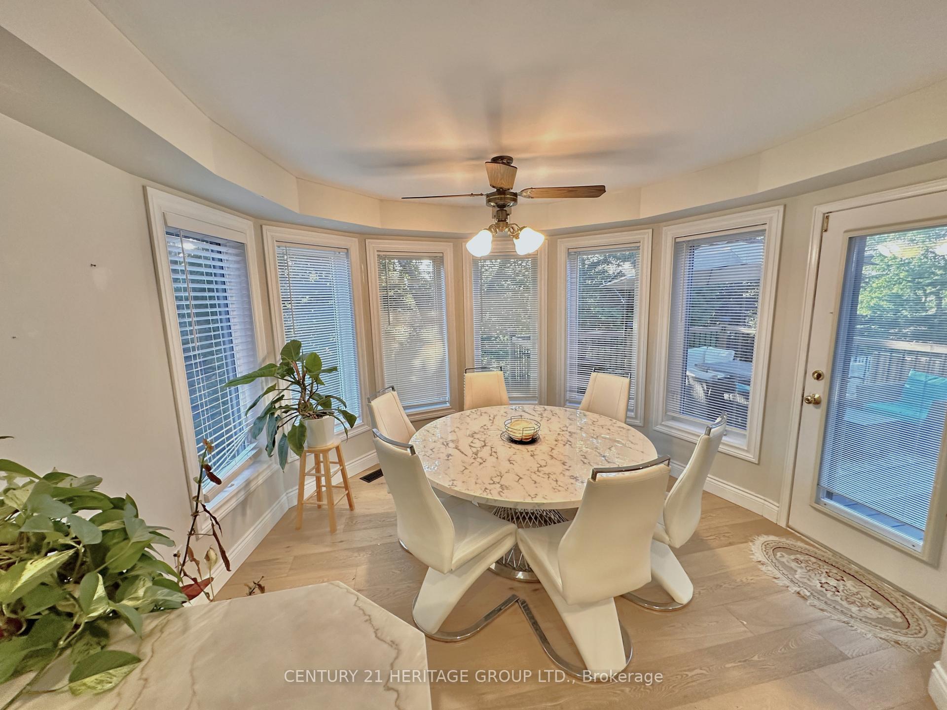 Photo 10 of 192 Covent Crescent, Aurora, Aurora Highlands — HOMEH