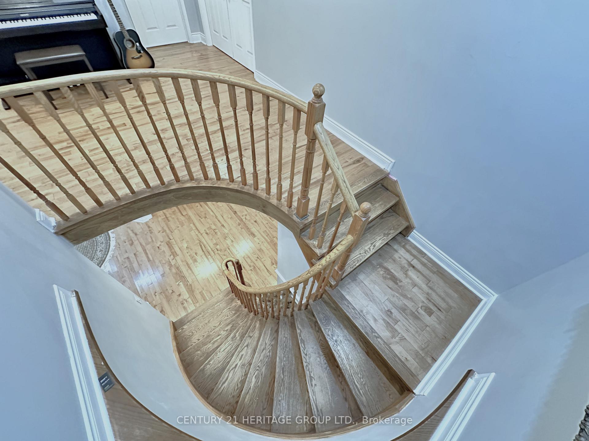 Photo 13 of 192 Covent Crescent, Aurora, Aurora Highlands — HOMEH