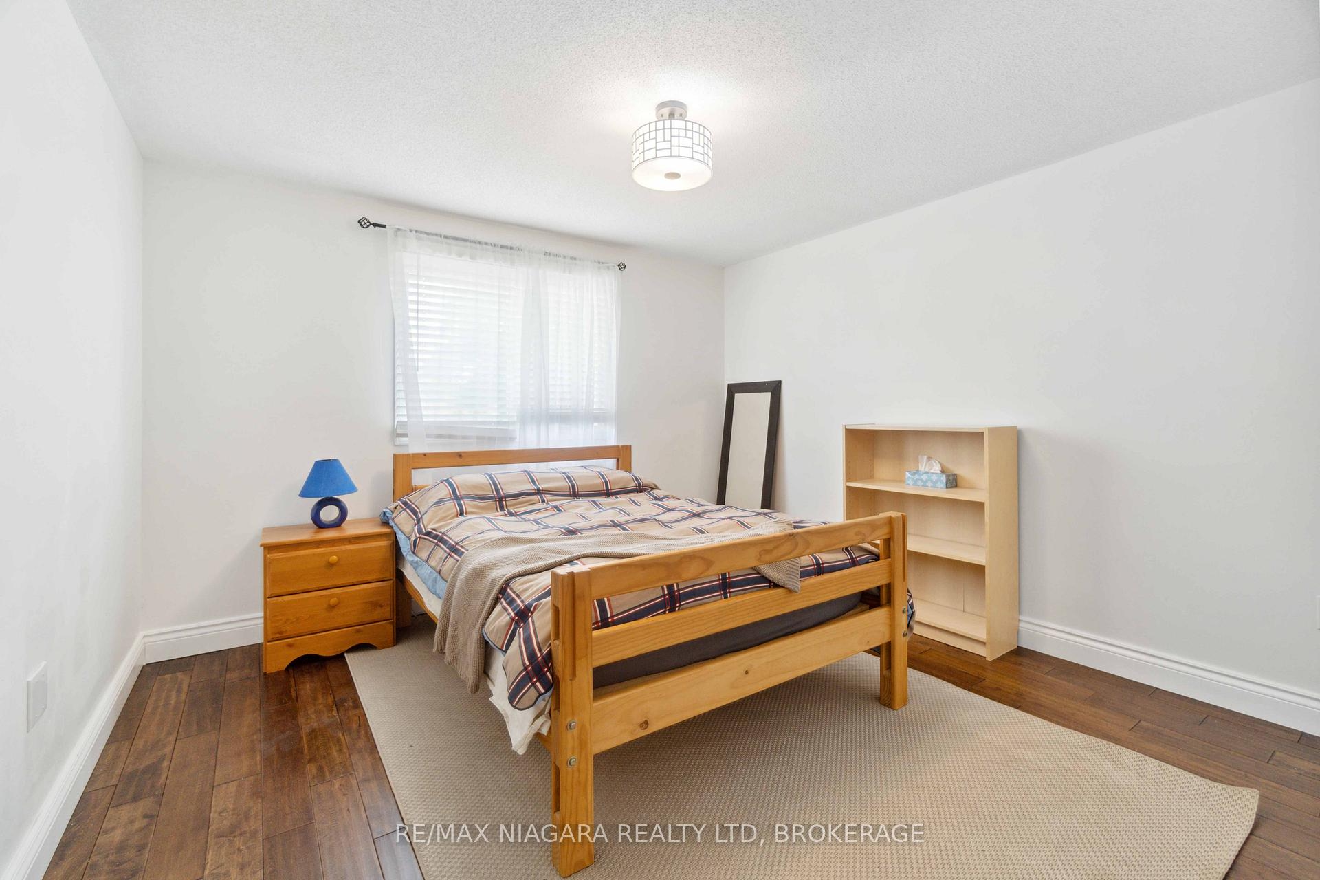 Photo 8 of 9 Culligan Crescent, Thorold, Confederation Heights — HOMEH