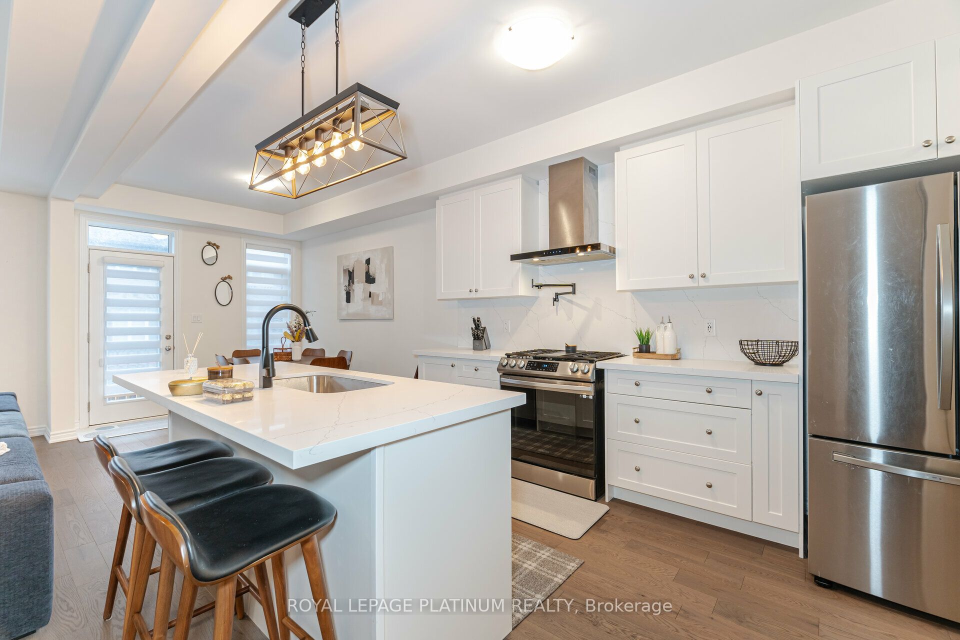 Photo 53 of 2199 Grainger Loop, Innisfil, Rural Innisfil — HOMEH