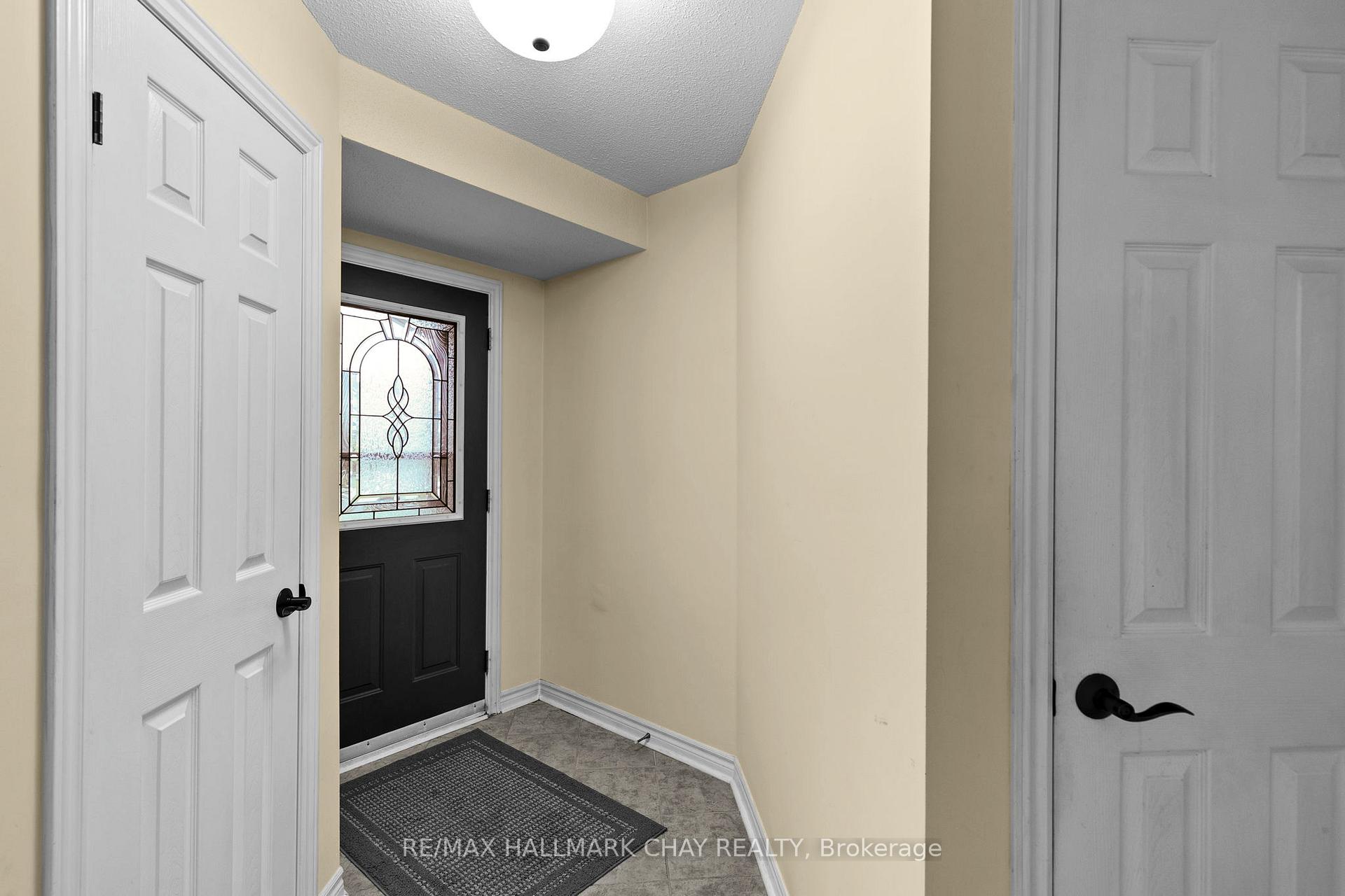 Photo 3 of 91 Ruffet Drive, Barrie, Edgehill Drive — HOMEH