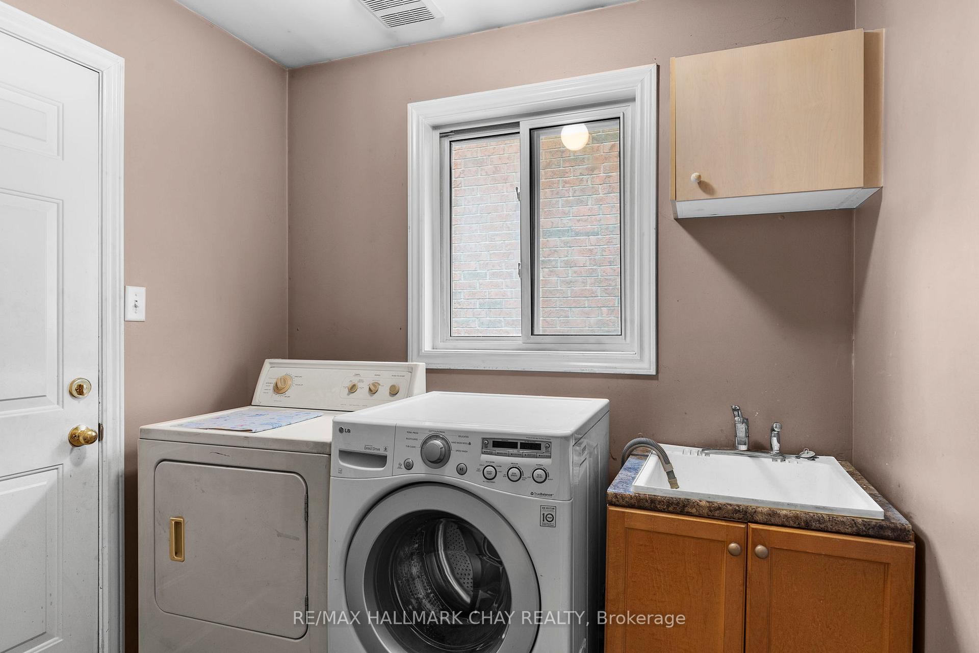 Photo 6 of 91 Ruffet Drive, Barrie, Edgehill Drive — HOMEH