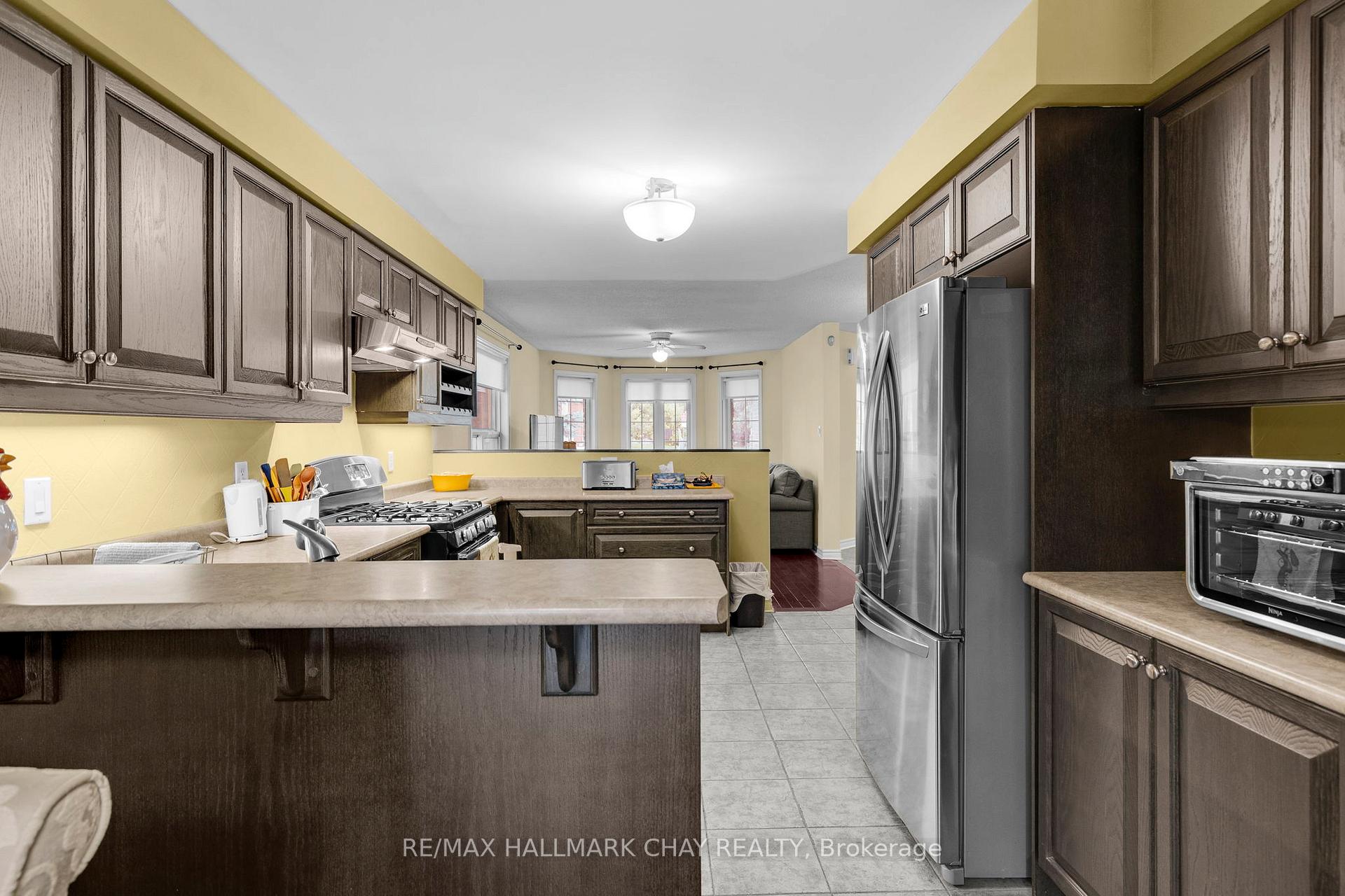 Photo 12 of 91 Ruffet Drive, Barrie, Edgehill Drive — HOMEH