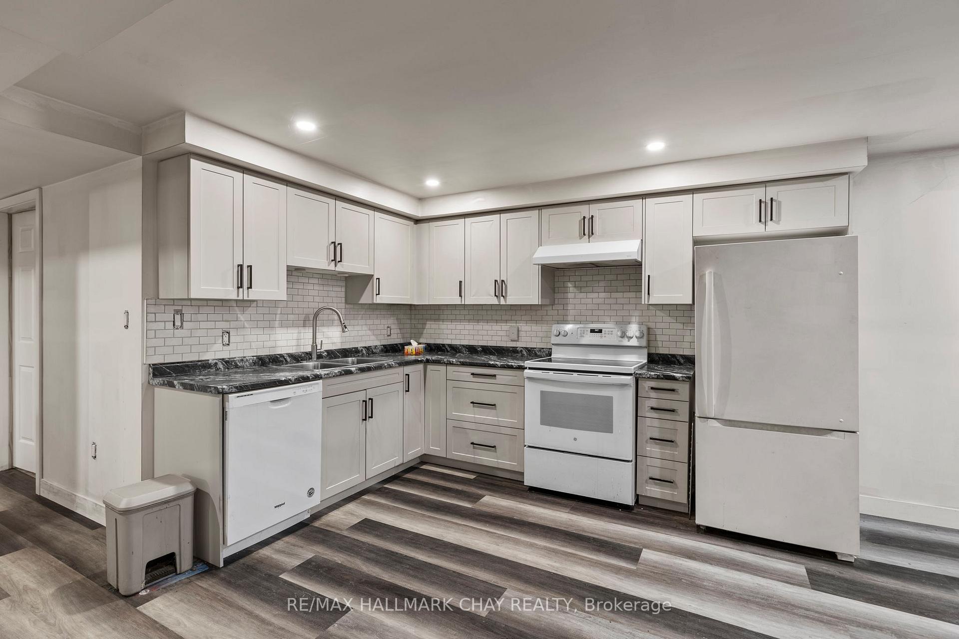 Photo 21 of 91 Ruffet Drive, Barrie, Edgehill Drive — HOMEH