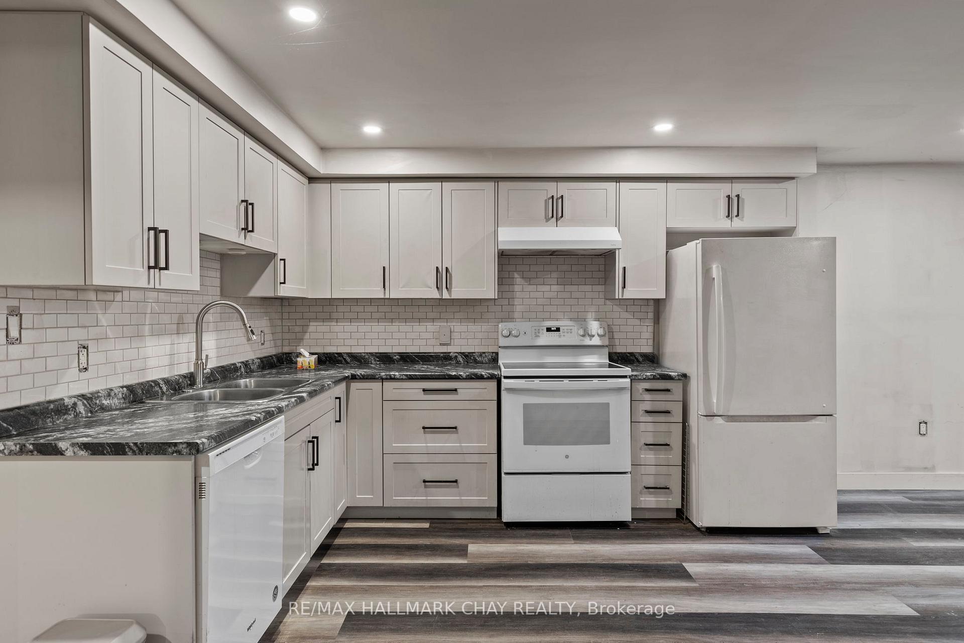 Photo 17 of 91 Ruffet Drive, Barrie, Edgehill Drive — HOMEH