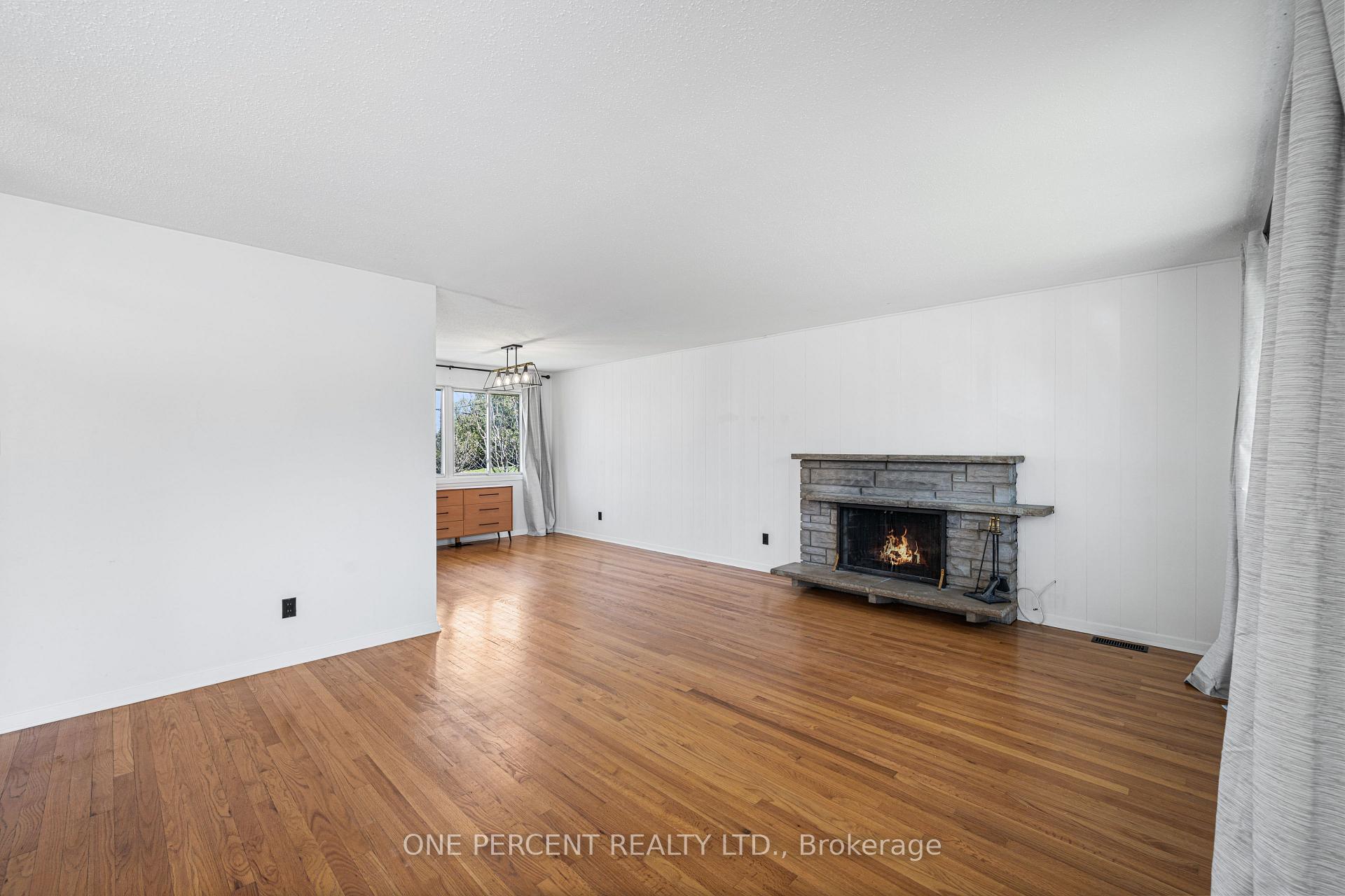 Photo 7 of 2617 Hobson Road, Ottawa, Mooneys Bay/Riverside Park — HOMEH