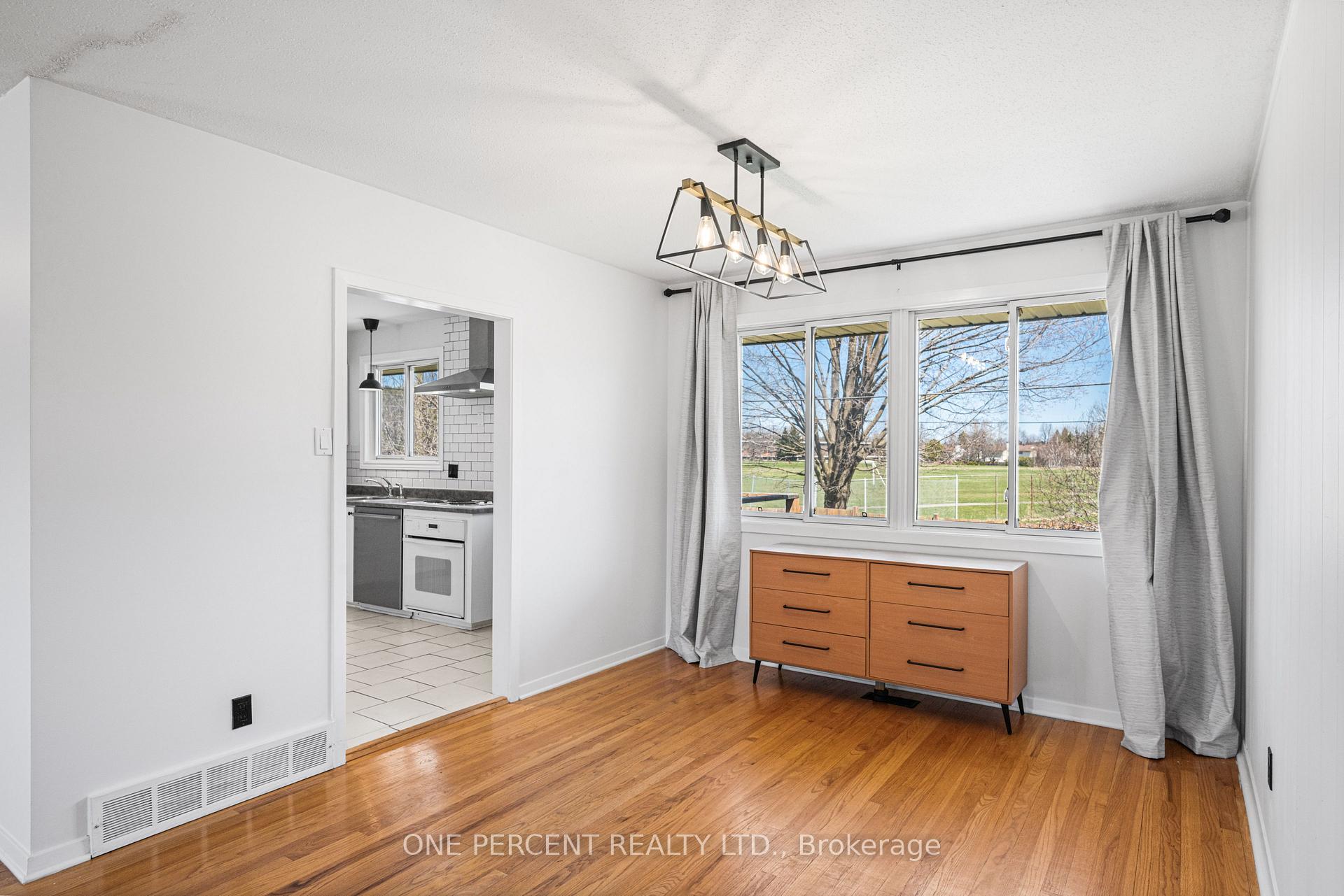 Photo 9 of 2617 Hobson Road, Ottawa, Mooneys Bay/Riverside Park — HOMEH