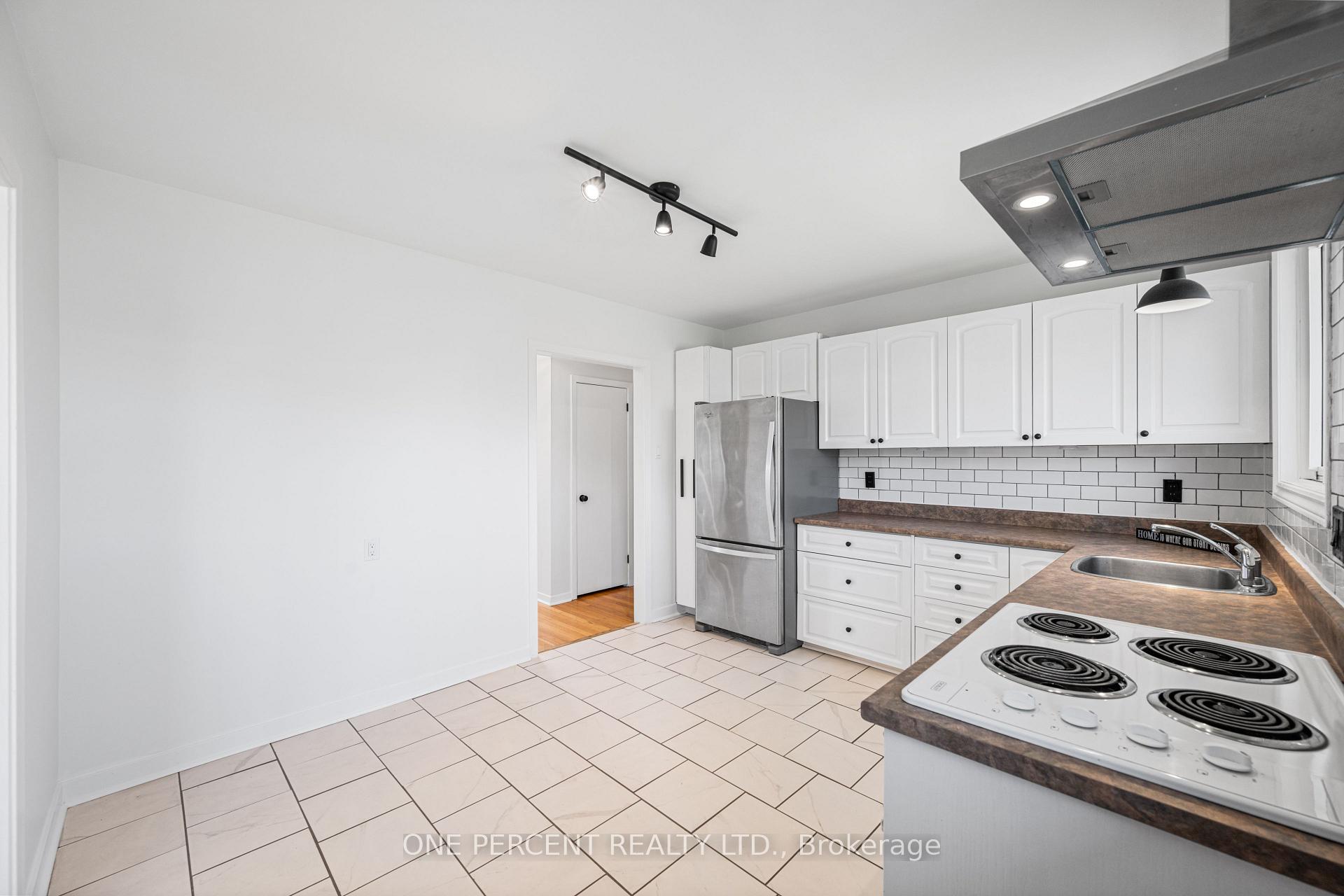Photo 13 of 2617 Hobson Road, Ottawa, Mooneys Bay/Riverside Park — HOMEH