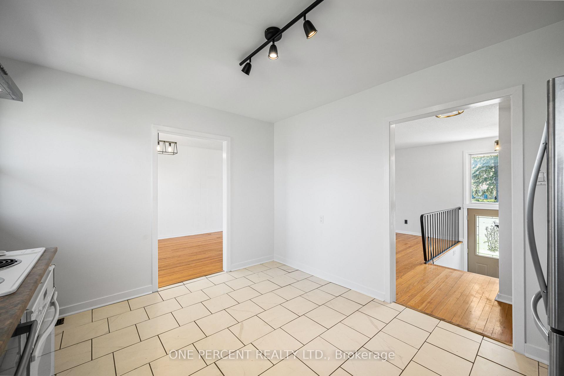 Photo 14 of 2617 Hobson Road, Ottawa, Mooneys Bay/Riverside Park — HOMEH