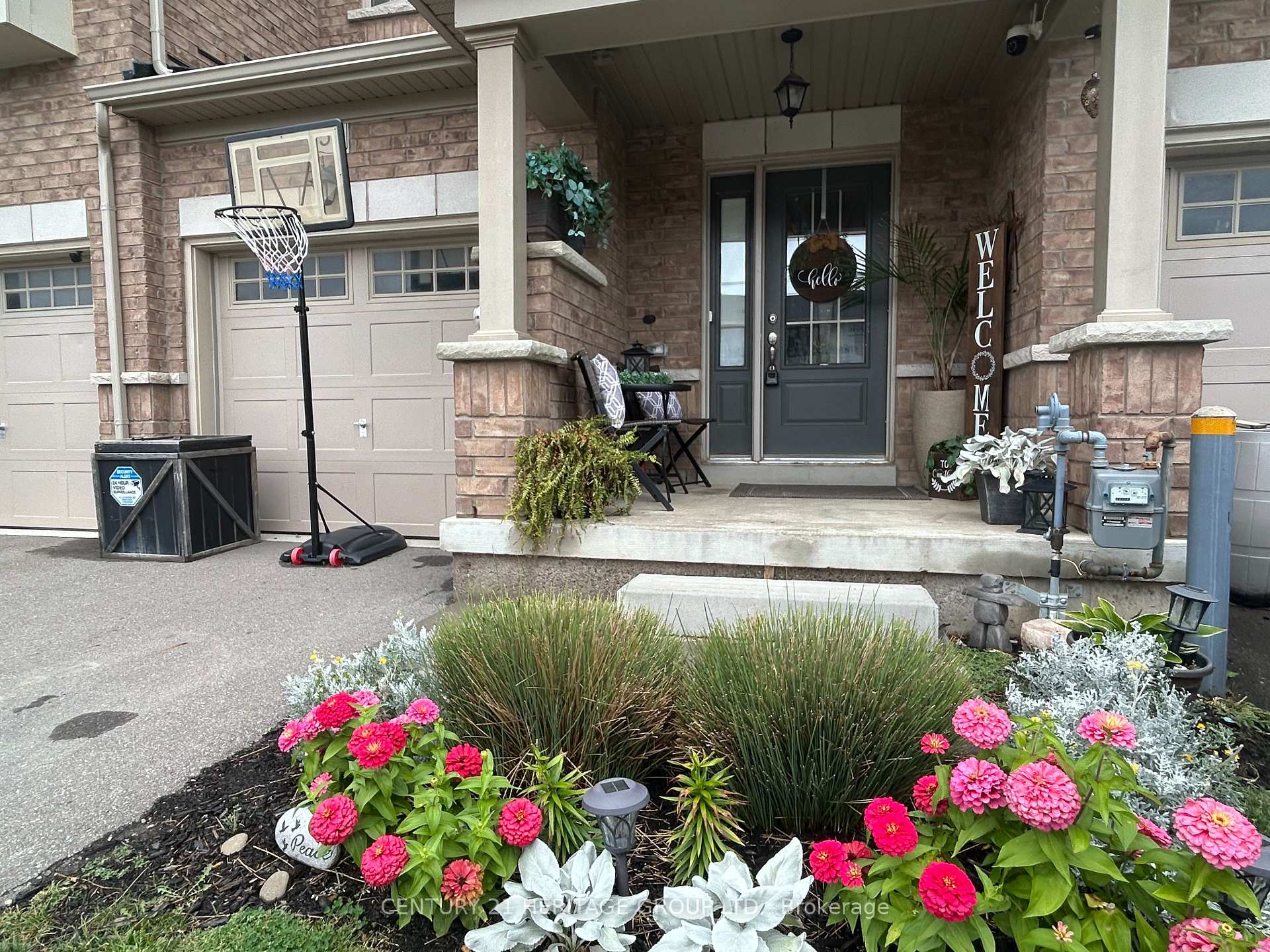 Photo 3 of 58 Harmony Way, Thorold, Rolling Meadows — HOMEH