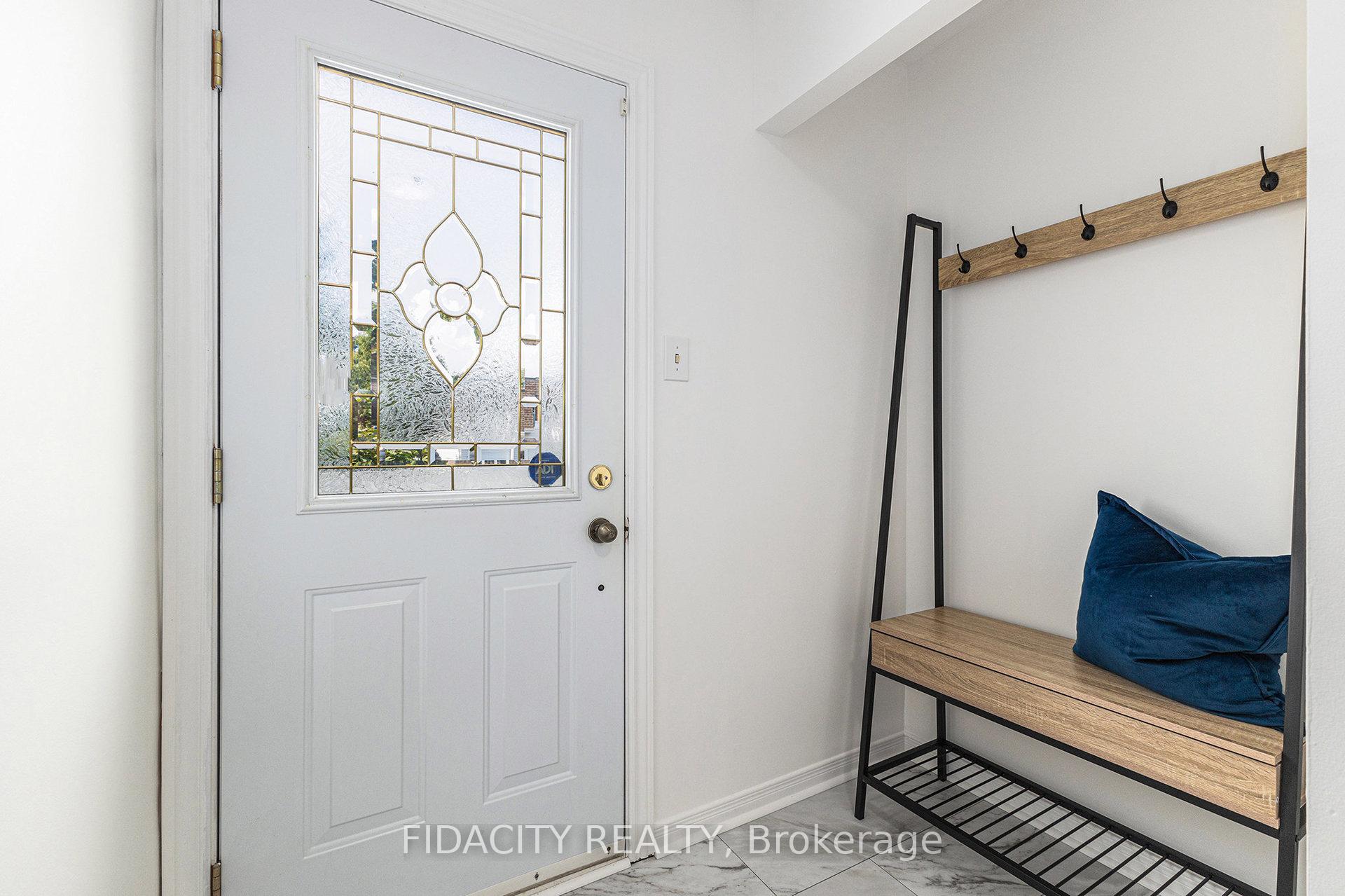 Photo 18 of 35 Cymbeline Drive, Ottawa, Westcliffe Estates — HOMEH