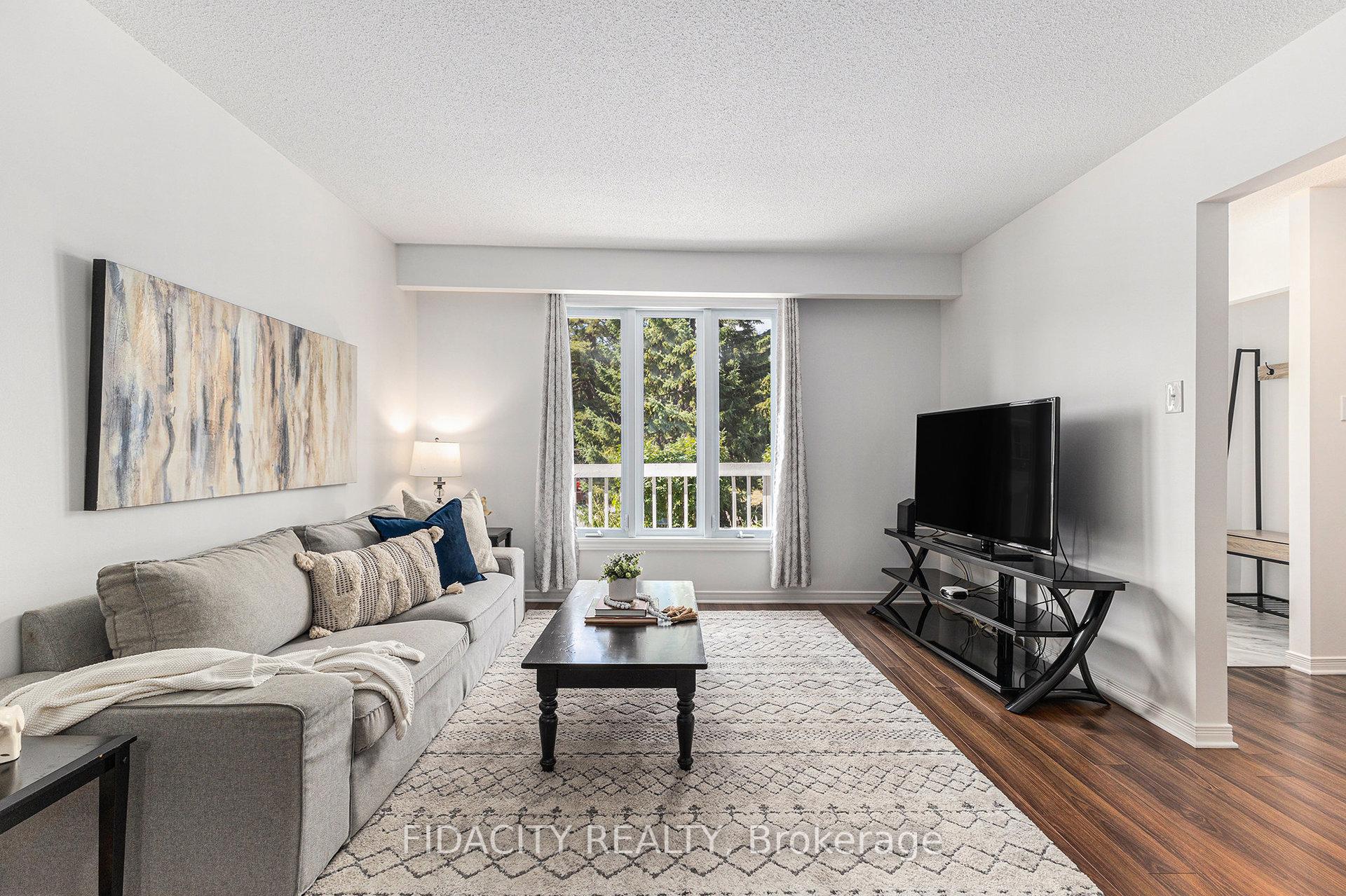 Photo 2 of 35 Cymbeline Drive, Ottawa, Westcliffe Estates — HOMEH