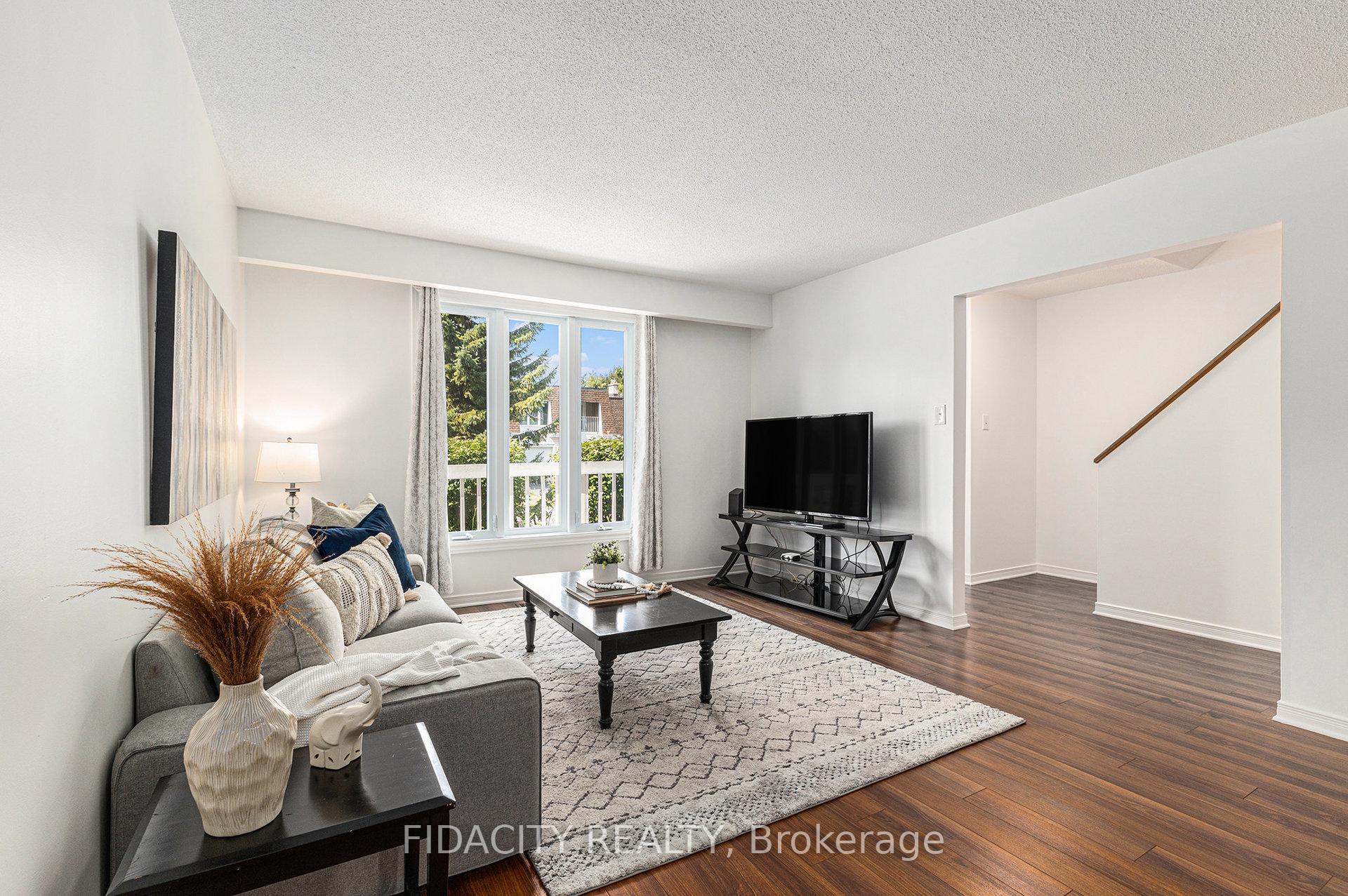 Photo 7 of 35 Cymbeline Drive, Ottawa, Westcliffe Estates — HOMEH