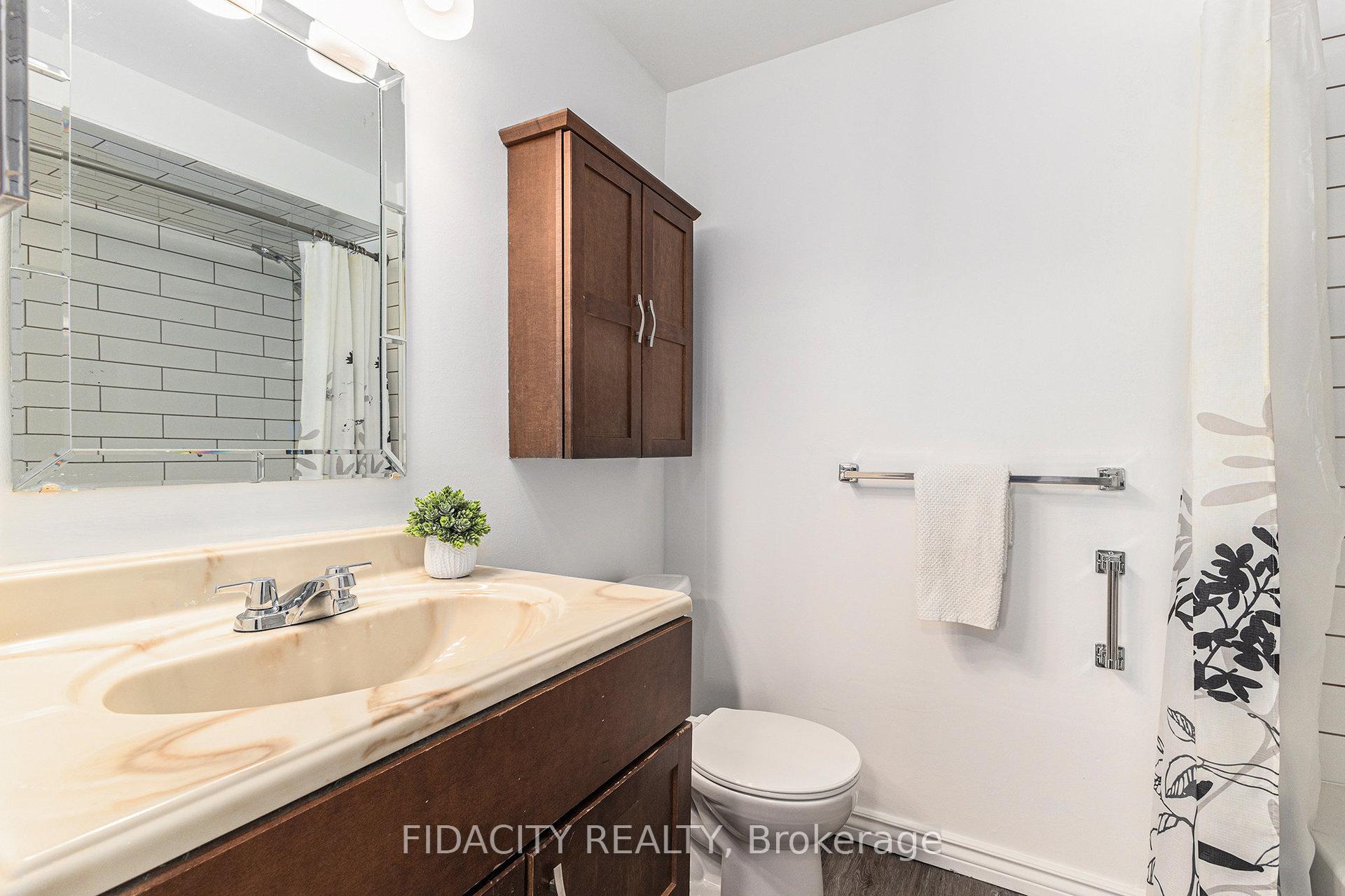 Photo 21 of 35 Cymbeline Drive, Ottawa, Westcliffe Estates — HOMEH